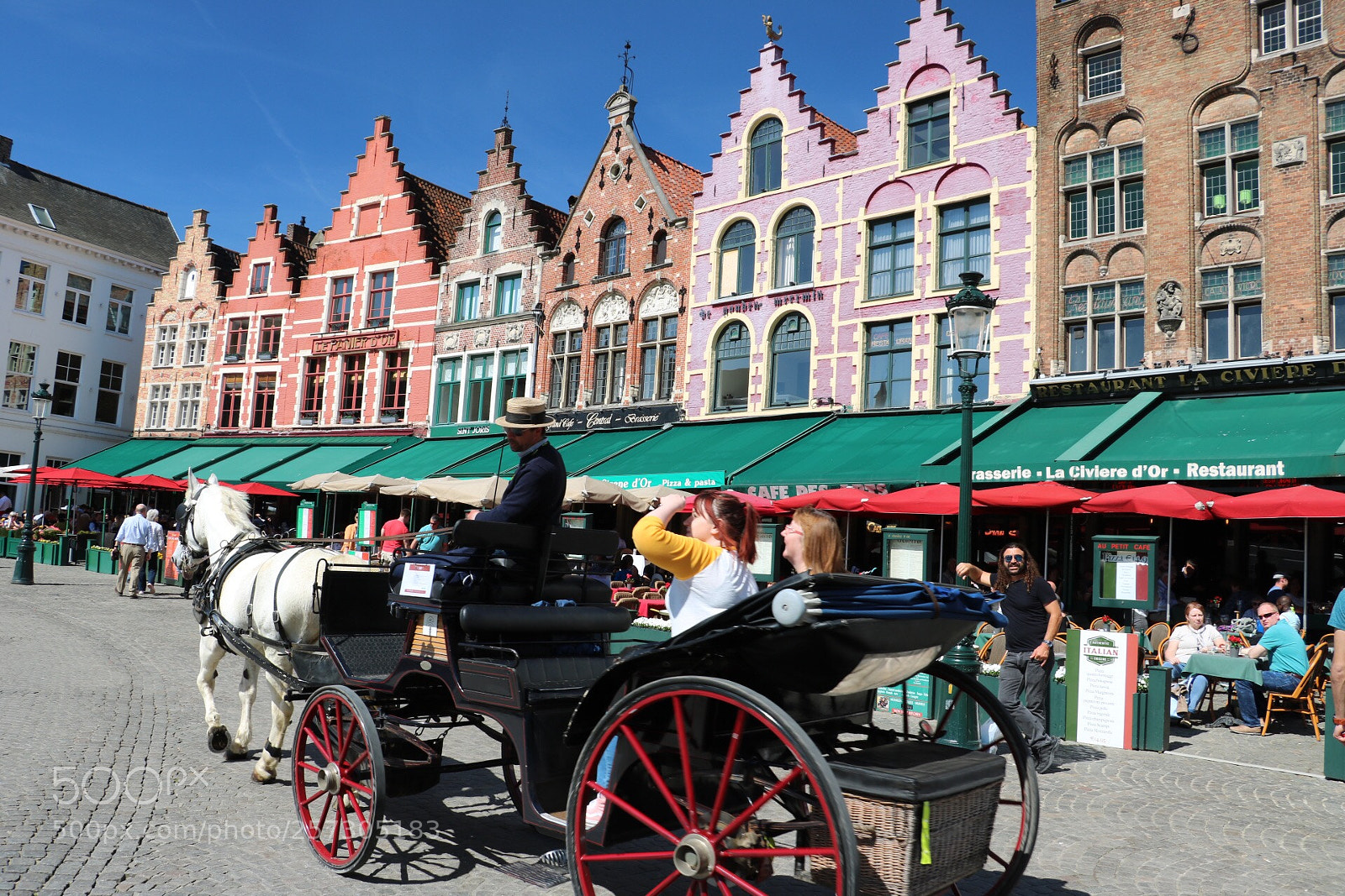 Canon EOS 750D (EOS Rebel T6i / EOS Kiss X8i) sample photo. Colors of bruges photography