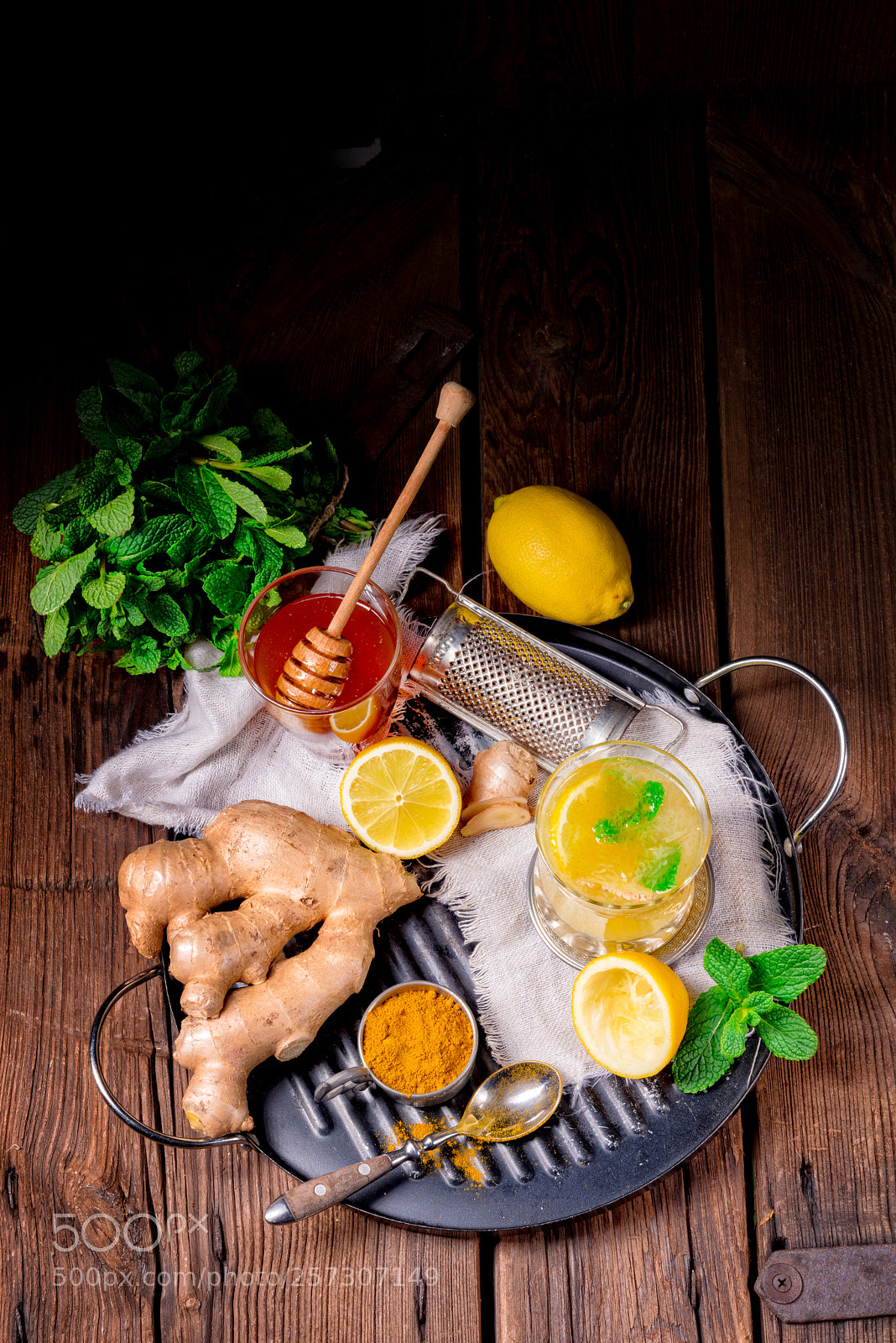 Nikon D810 sample photo. Ginger lemonade with honey photography