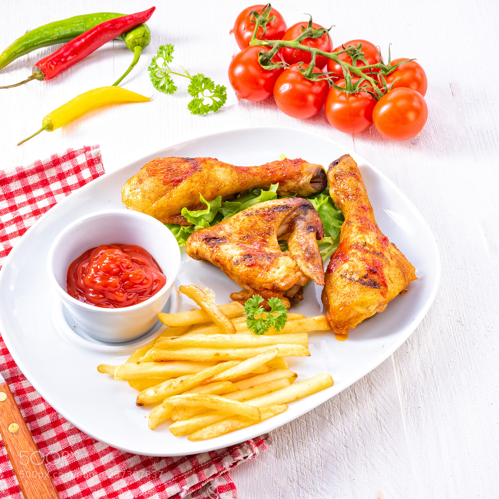 Nikon D810 sample photo. Grilled chicken wings,legs,chips and photography