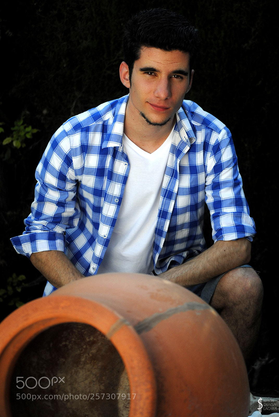 Nikon D3000 sample photo. The gardener photography