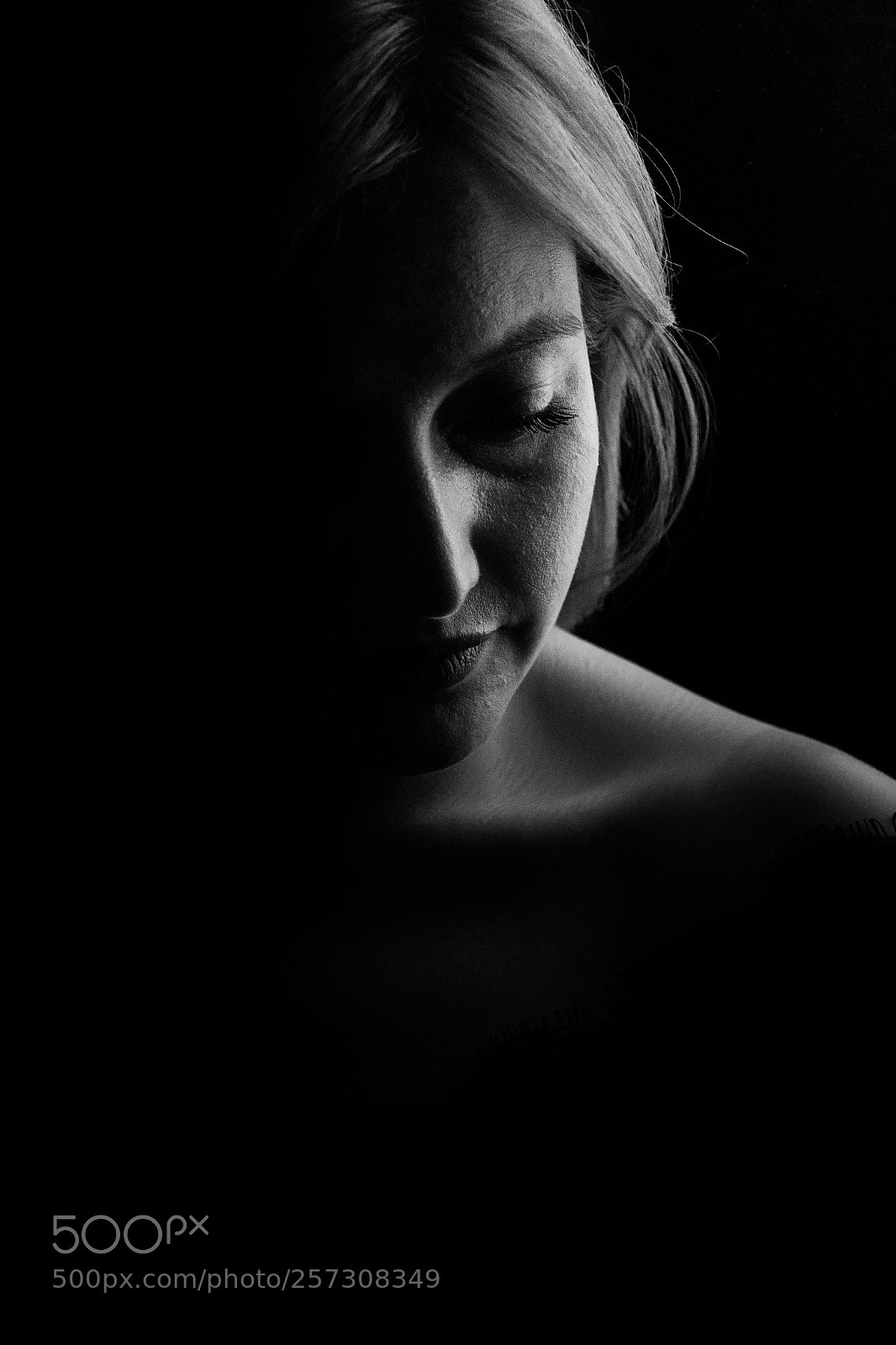 Canon EOS 7D Mark II sample photo. Bnw mood photography