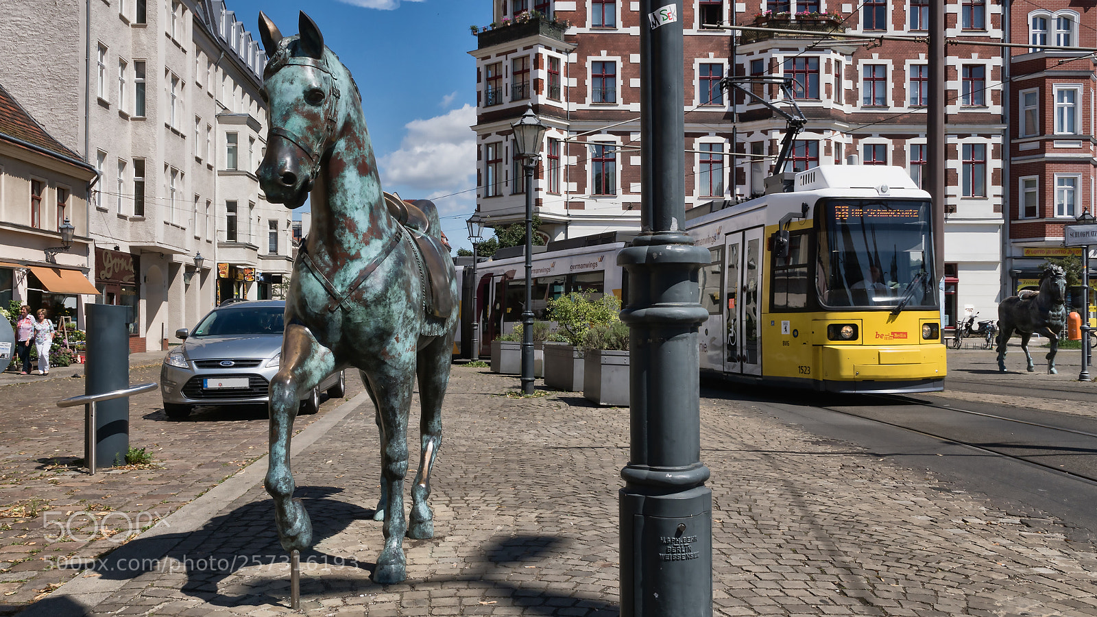 Sony ILCA-77M2 sample photo. Tram and horse photography