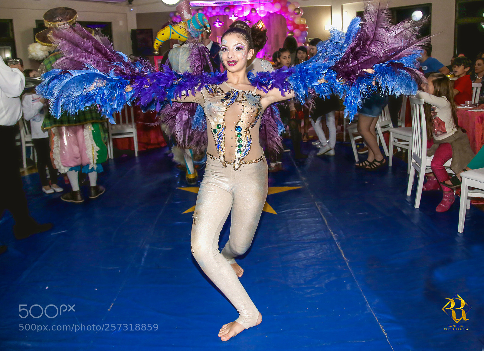 Canon EOS 6D sample photo. Cia smile with art photography