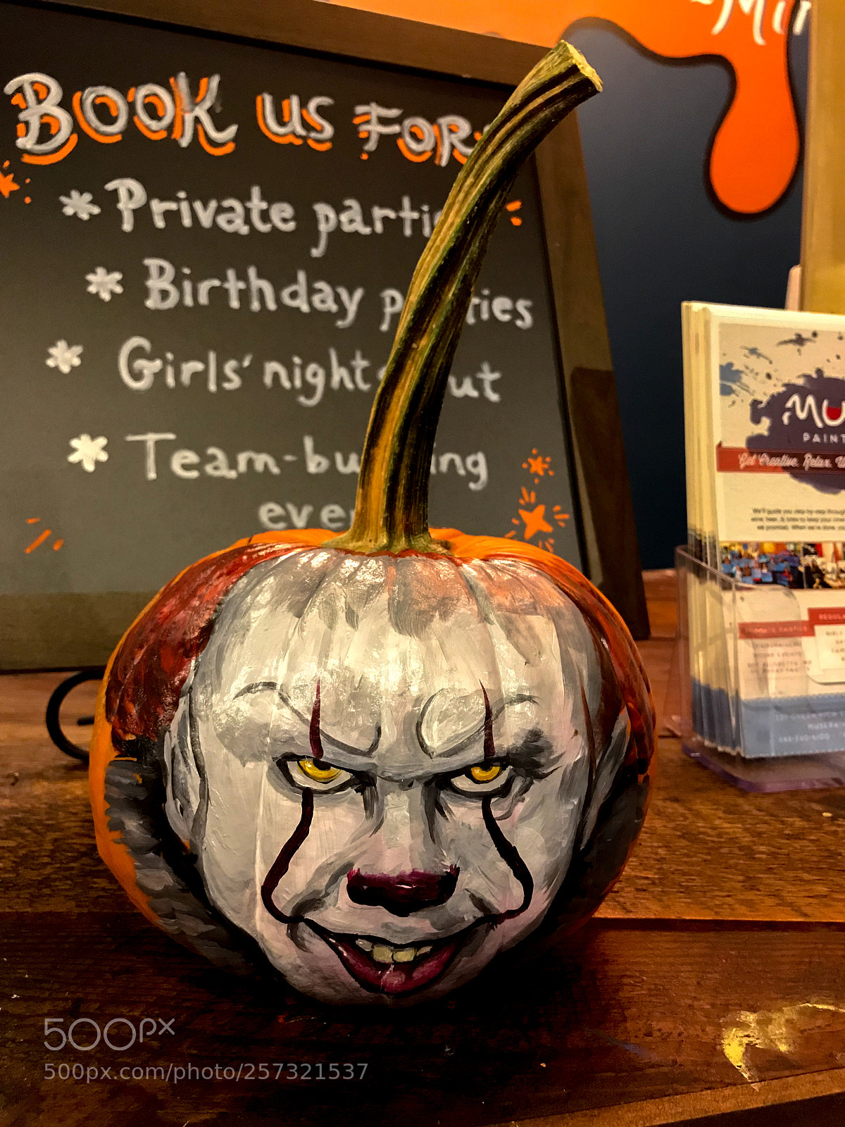 Apple iPhone 7 sample photo. It for halloween photography