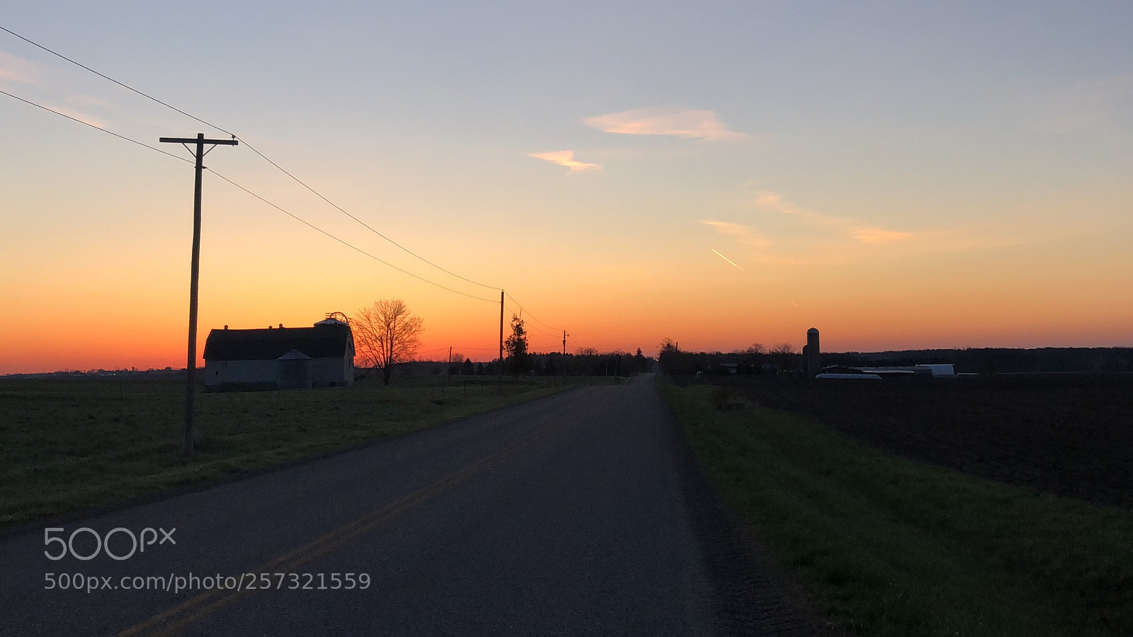 Apple iPhone 8 Plus sample photo. Long road east photography
