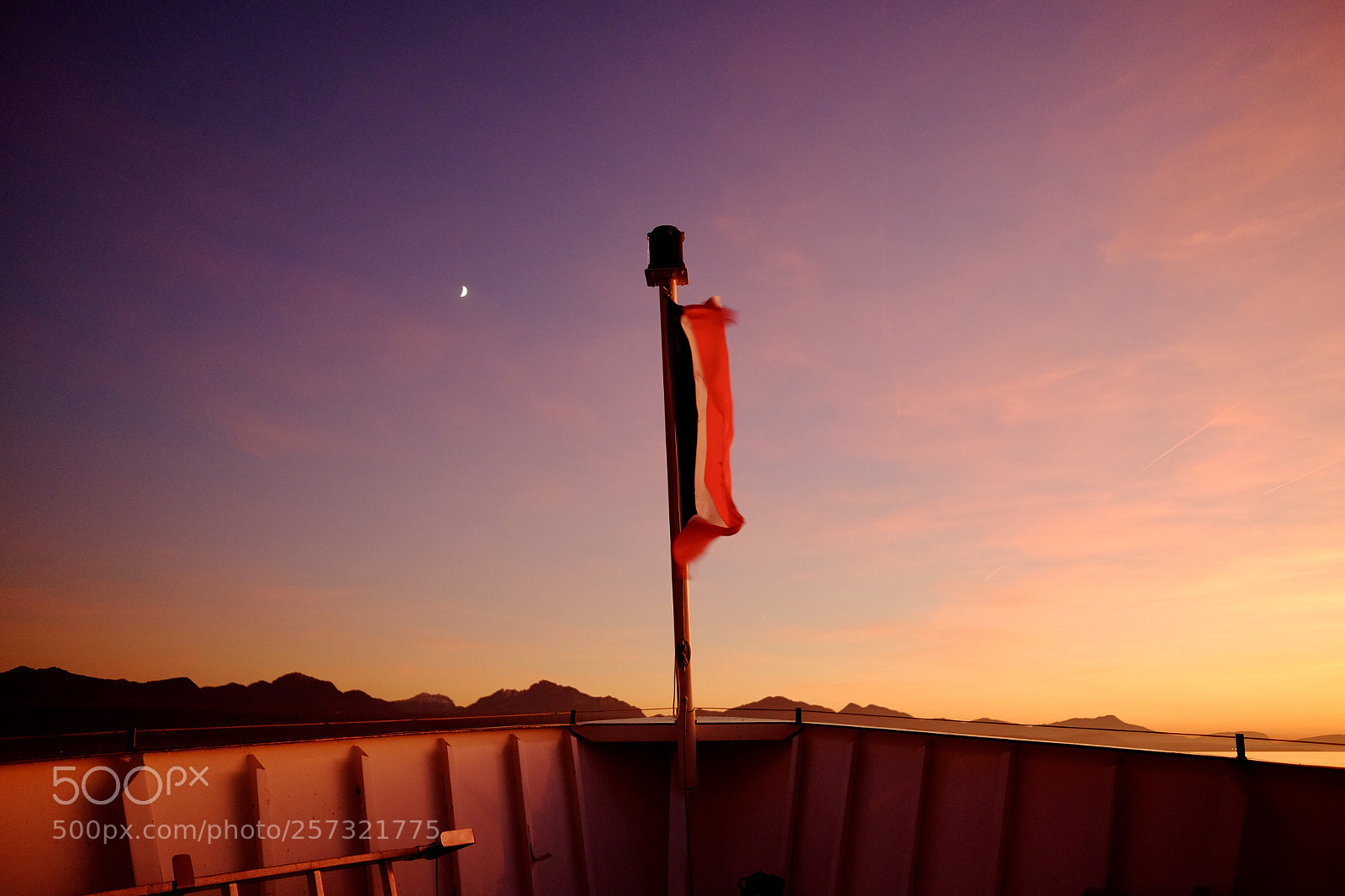 Fujifilm X70 sample photo. Un bateau sur le photography