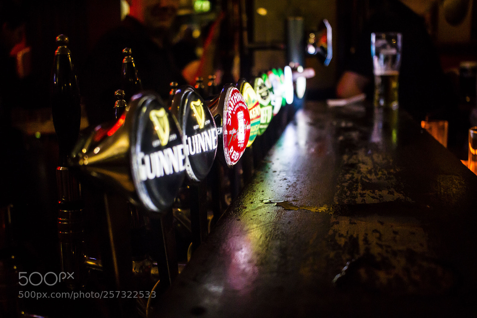 Canon EOS 1200D (EOS Rebel T5 / EOS Kiss X70 / EOS Hi) sample photo. Guinnes pub photography