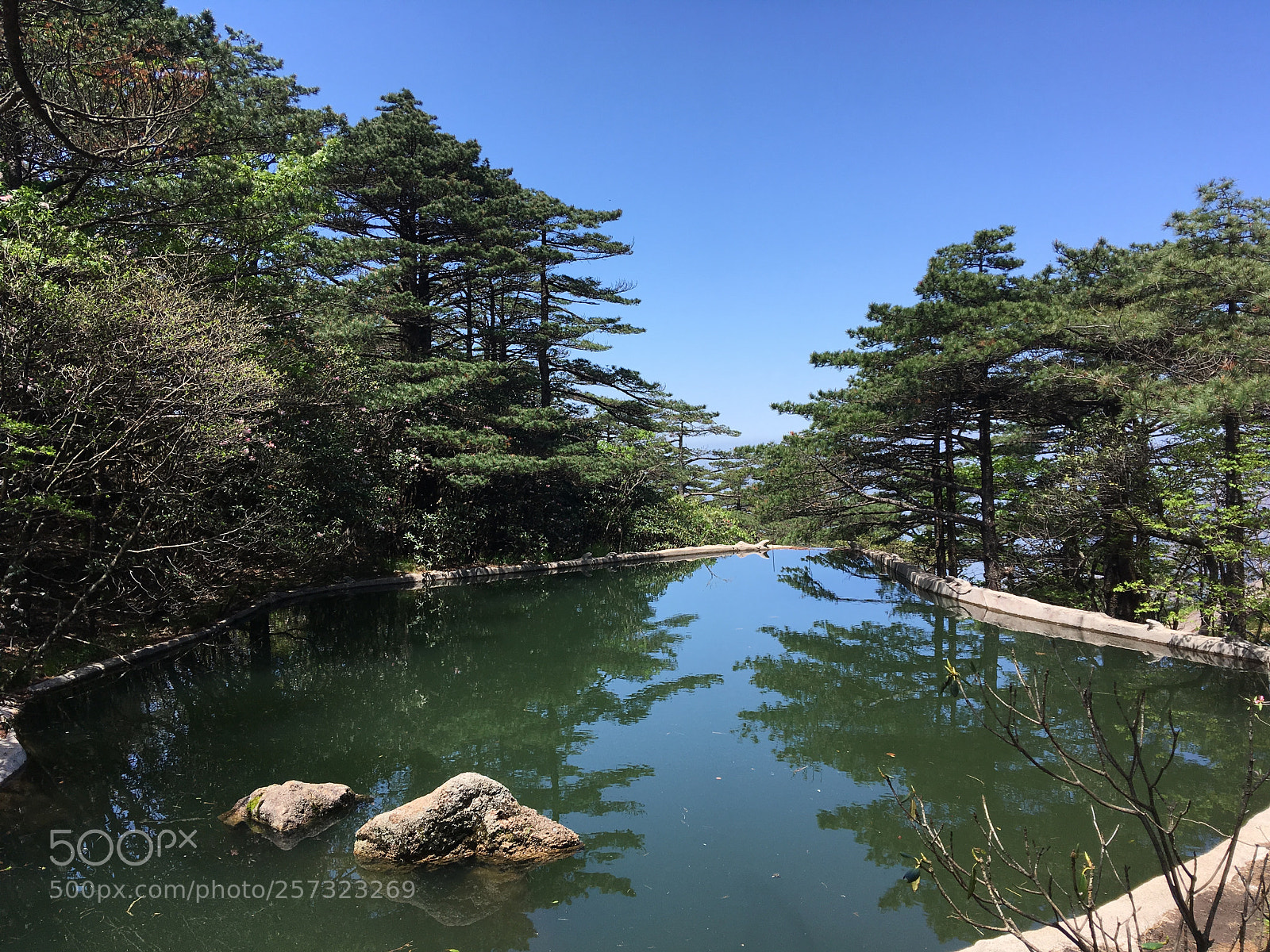 Apple iPhone SE sample photo. Clear water photography
