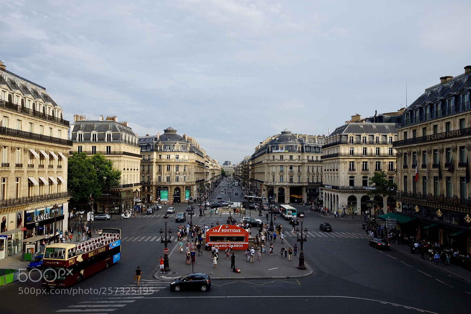 Fujifilm X70 sample photo. Opéra de paris  photography