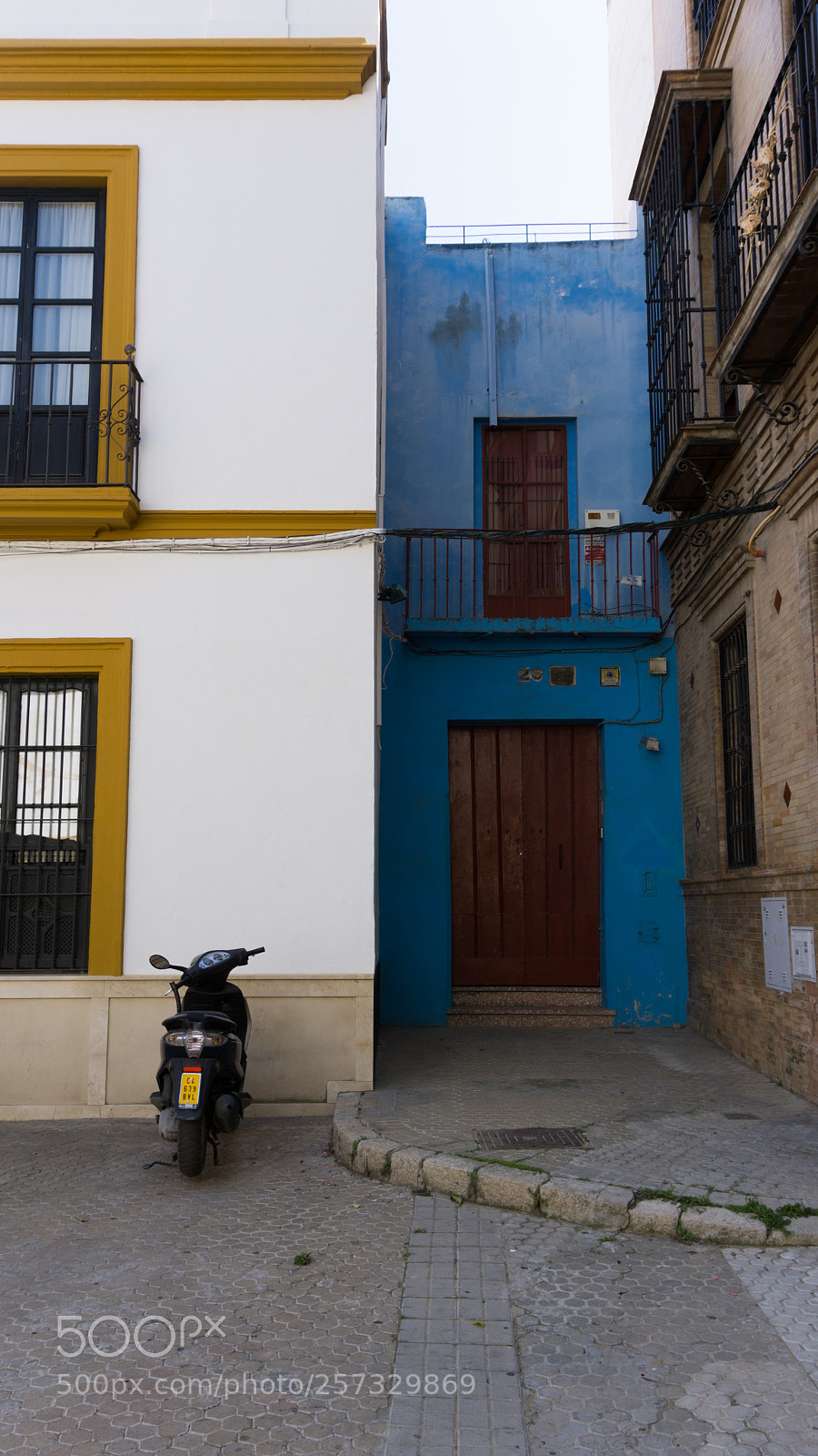Sony a6000 sample photo. Blue house photography