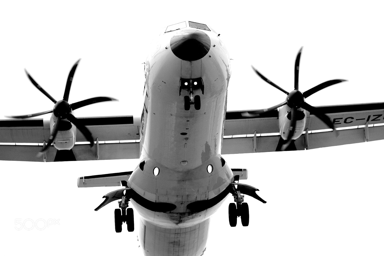 Canon EF-S 18-135mm F3.5-5.6 IS sample photo. On approach photography