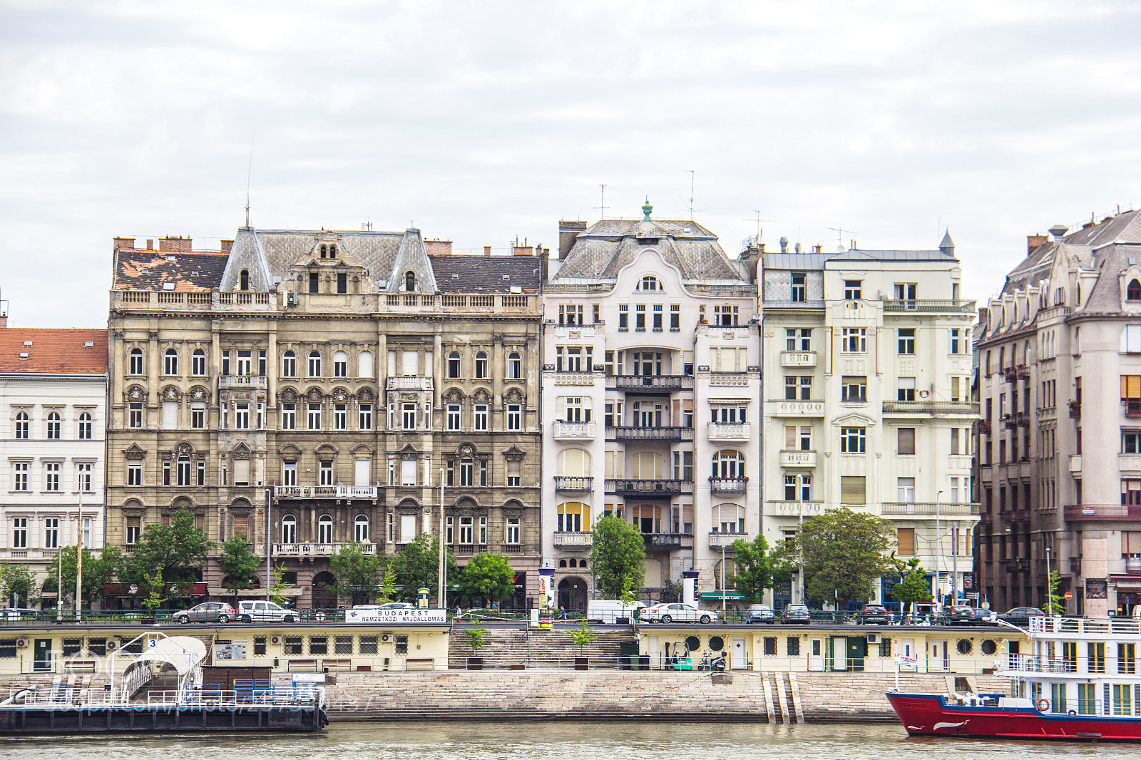 Canon EOS 60D sample photo. Buildings photography