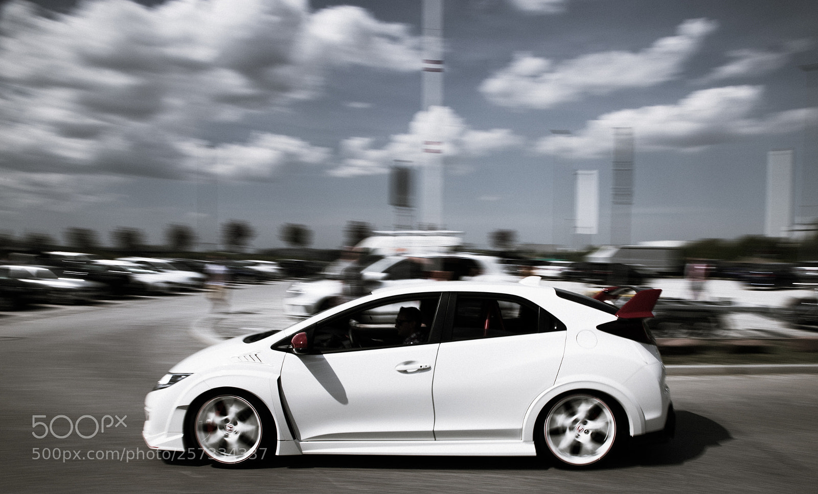 Canon EOS 6D Mark II sample photo. Wrong car photography
