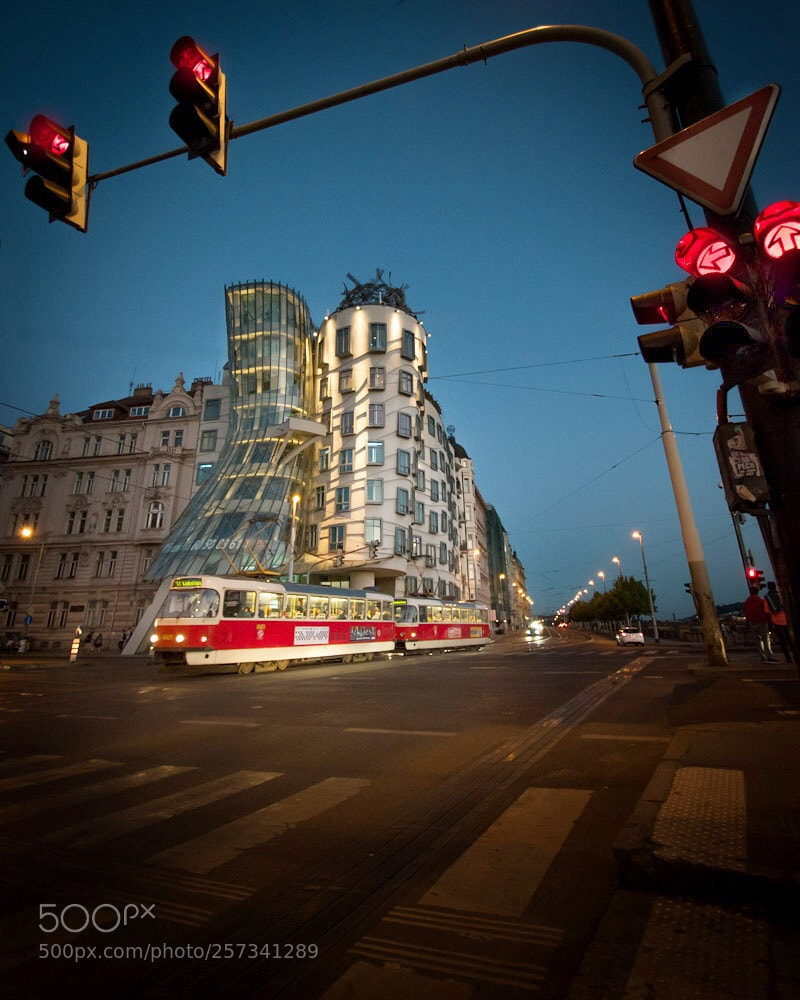 Nikon D5600 sample photo. Dancing house - prahue photography