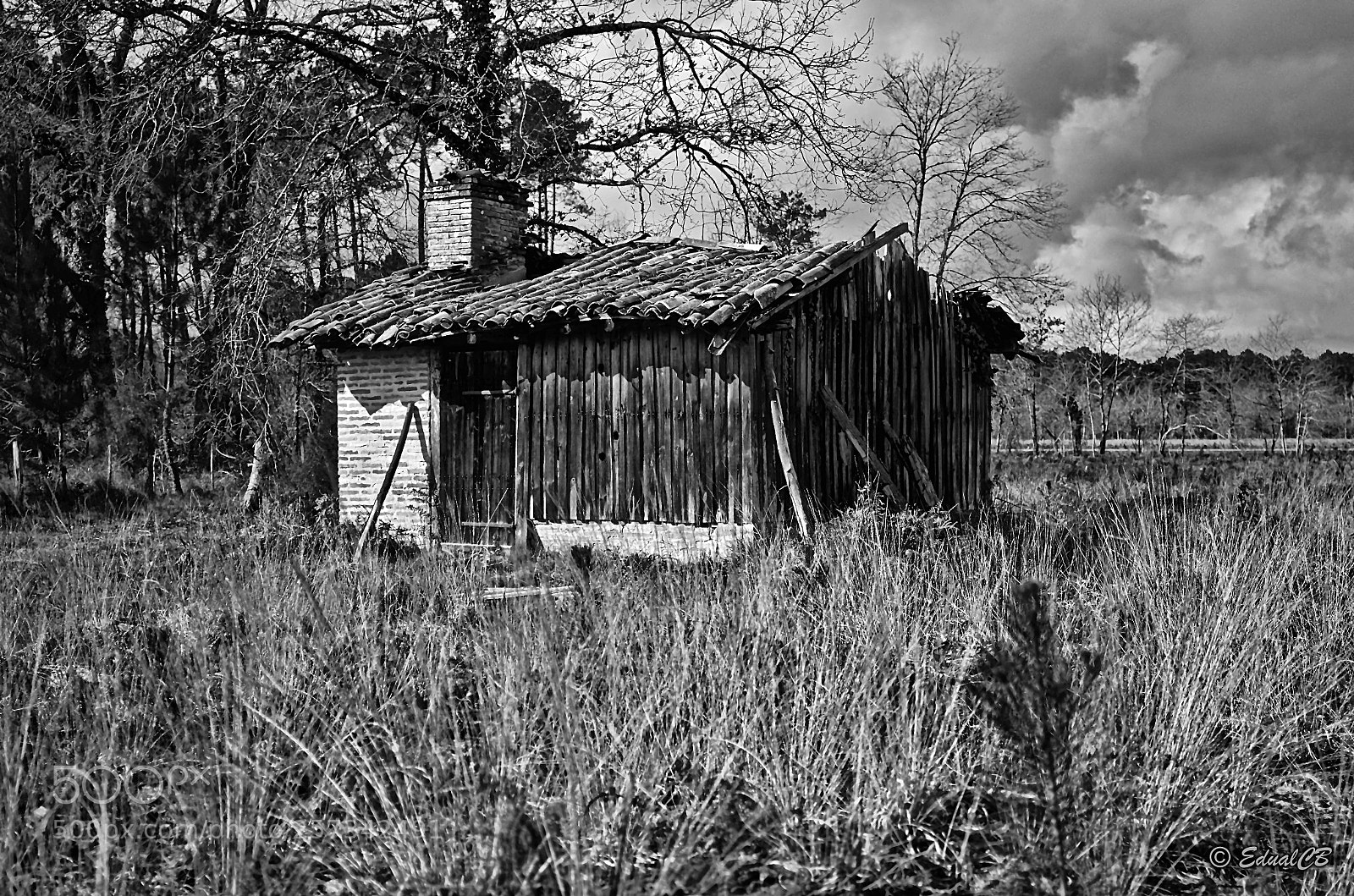 Pentax K-5 sample photo. Black and white hut photography