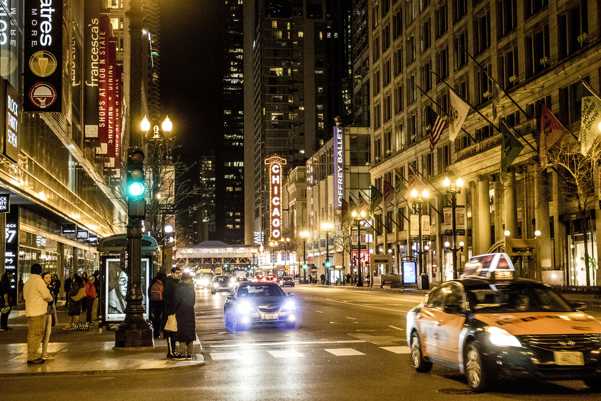 Canon EOS M2 sample photo. Chicago at night photography