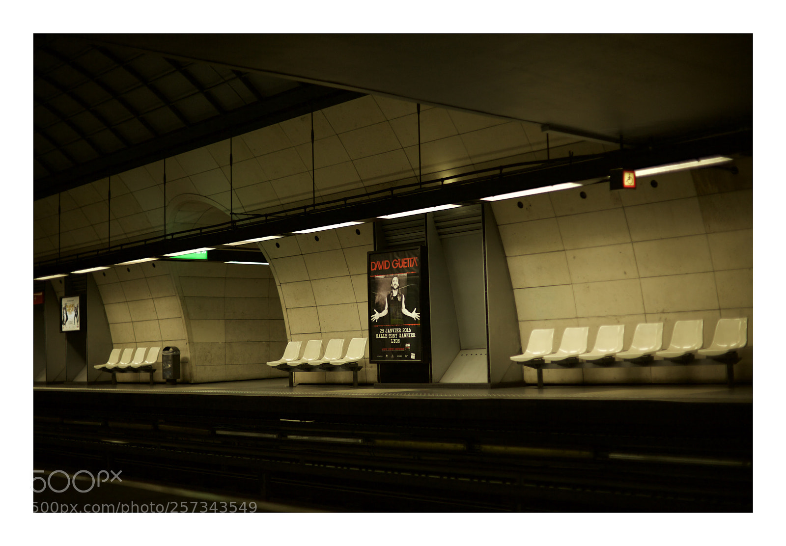 Canon EOS 5D Mark II sample photo. Lyon underground photography
