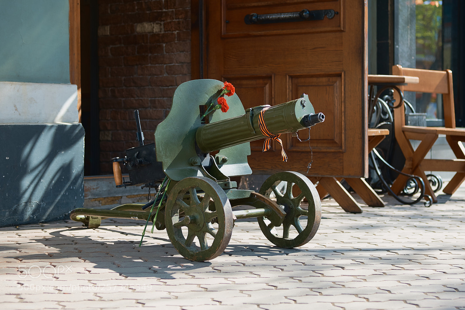 Fujifilm X-T20 sample photo. The machine gun maxim photography