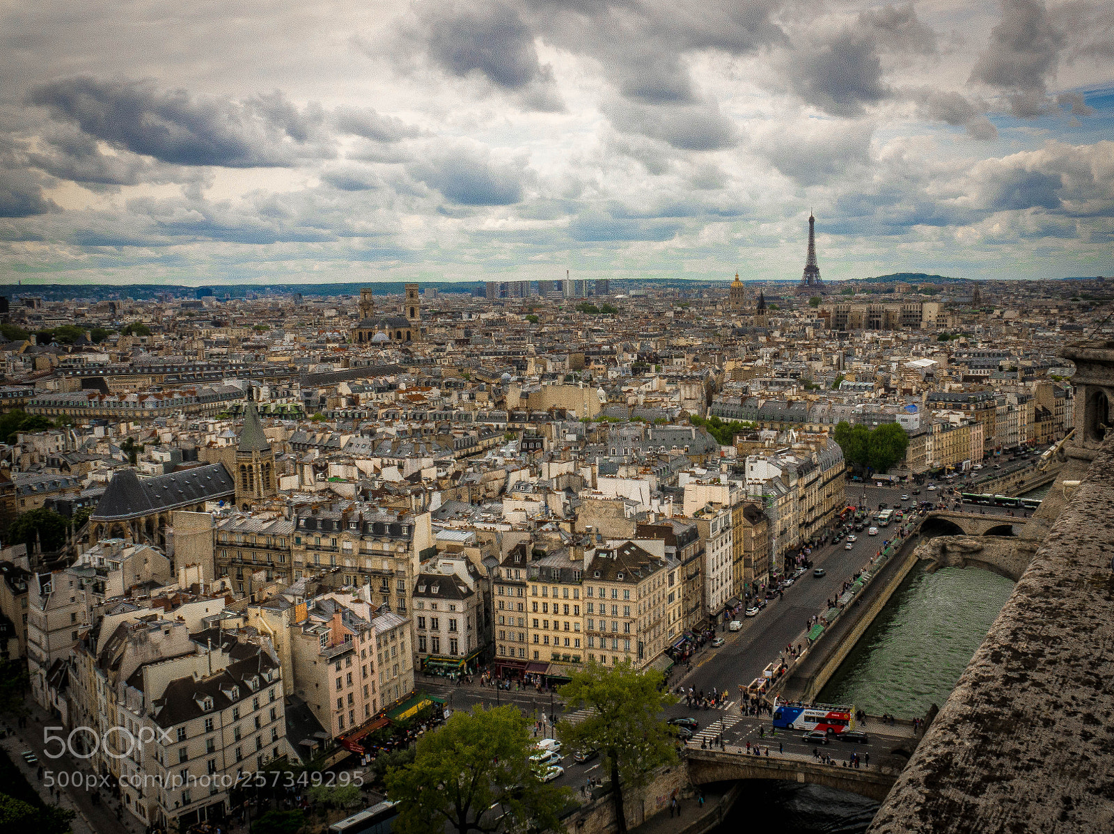 Olympus OM-D E-M10 II sample photo. View of paris from photography
