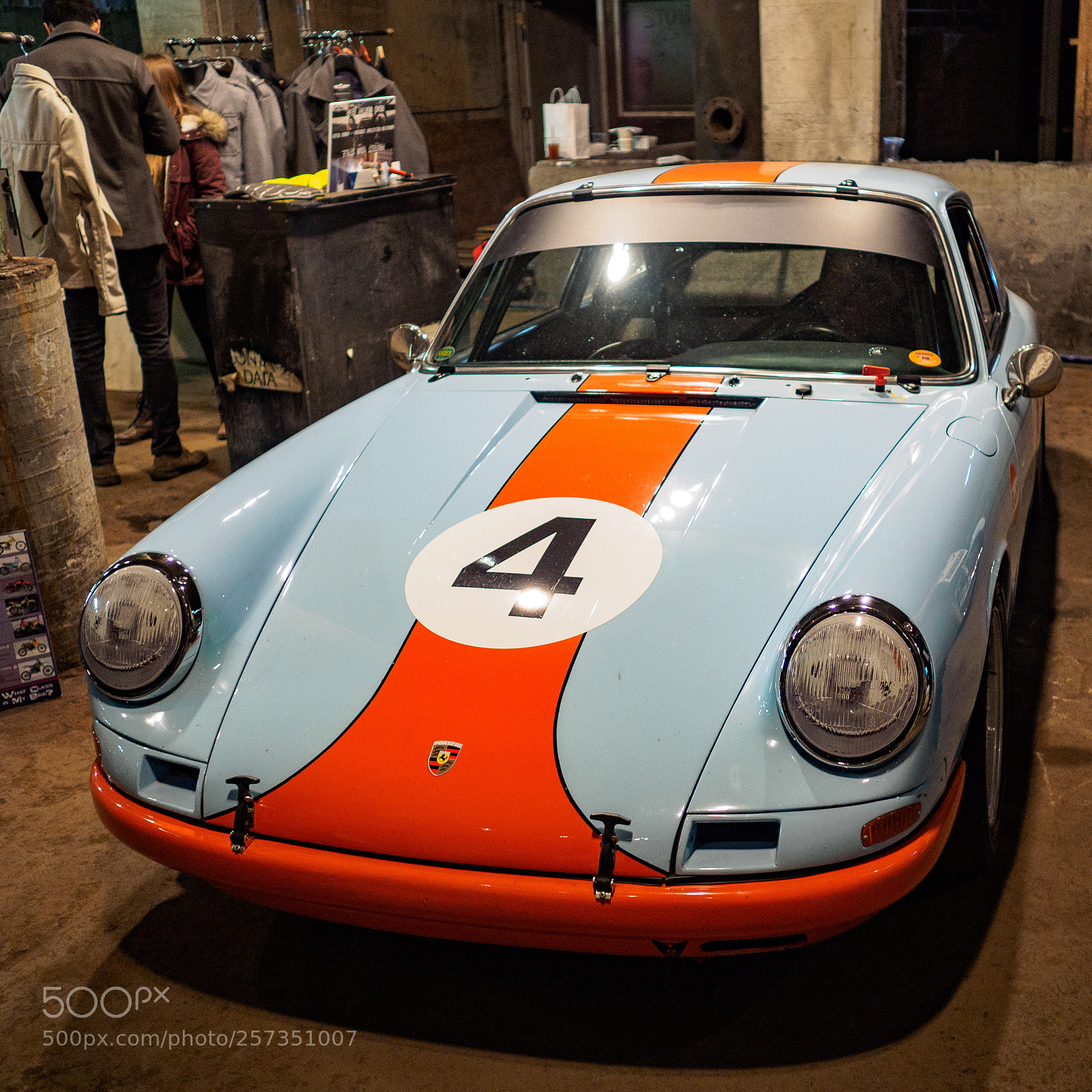 Olympus OM-D E-M5 II sample photo. Porsche 911 gulf at photography