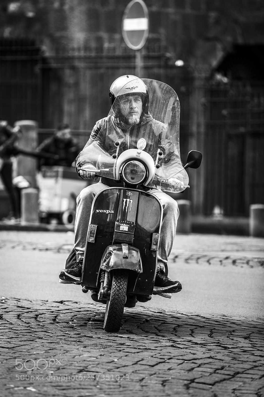 Canon EOS 5D Mark IV sample photo. Man on vespa photography