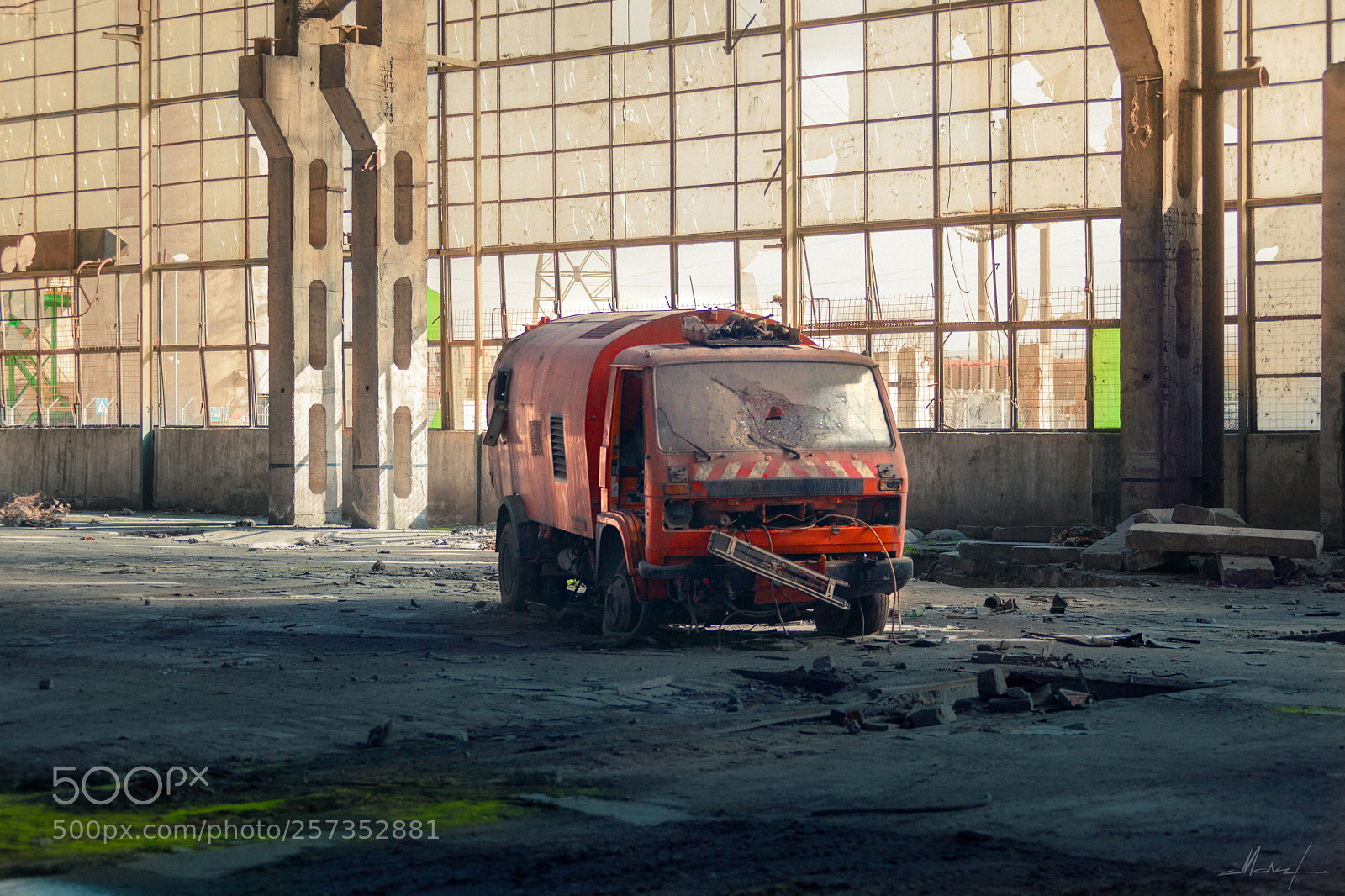 Canon EOS 5D Mark II sample photo. Abandoned mars colony photography