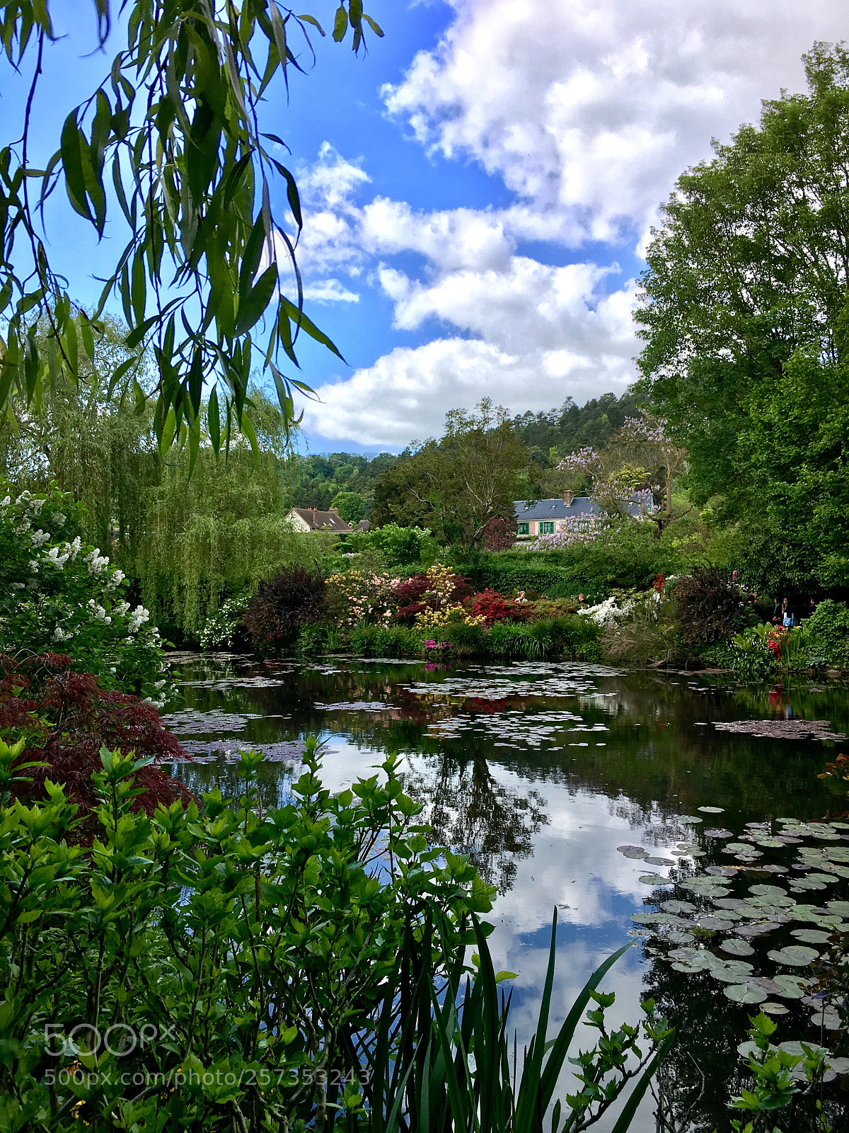 Apple iPhone 6s sample photo. Maison et jardins de photography