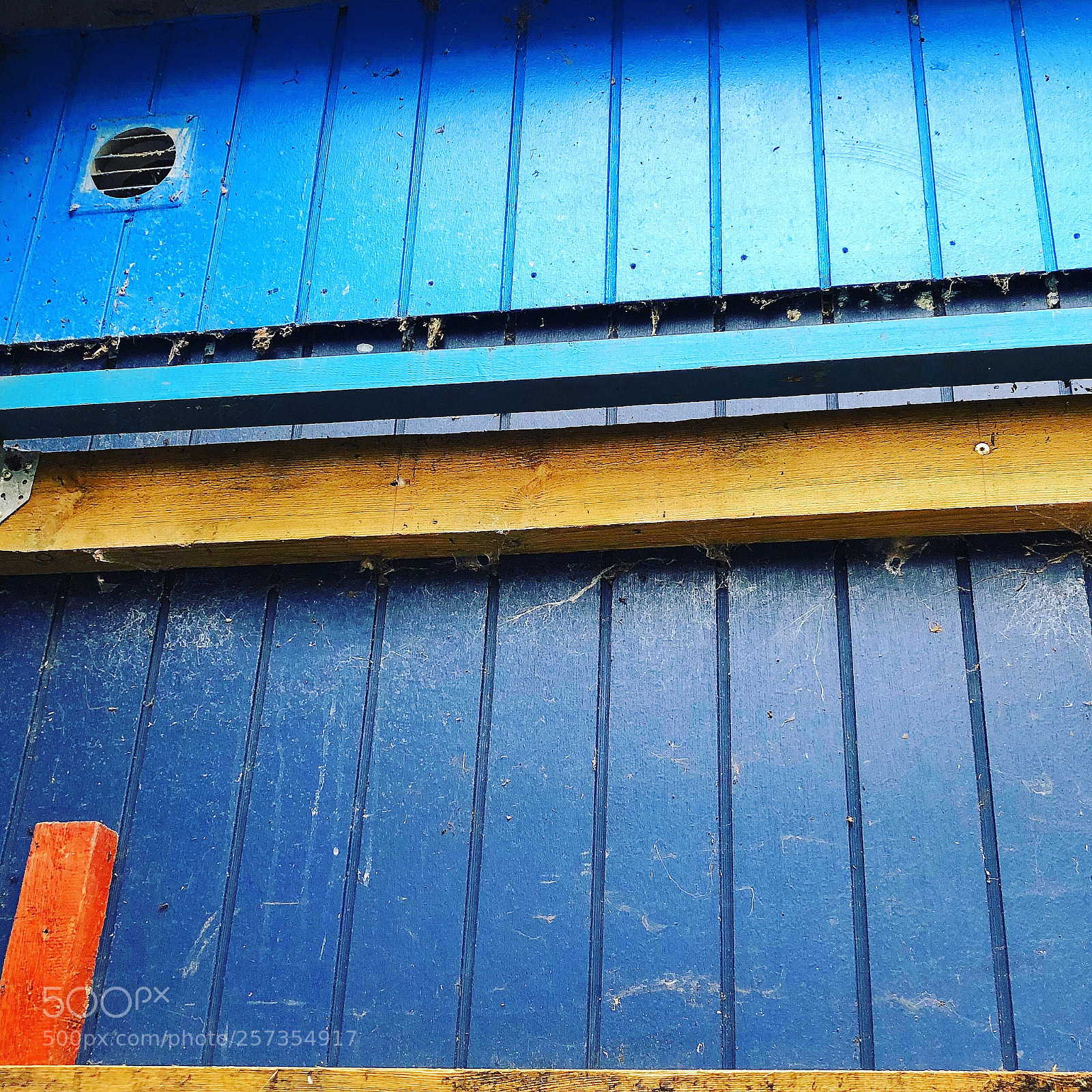 Apple iPhone 8 Plus sample photo. Blue colours  photography