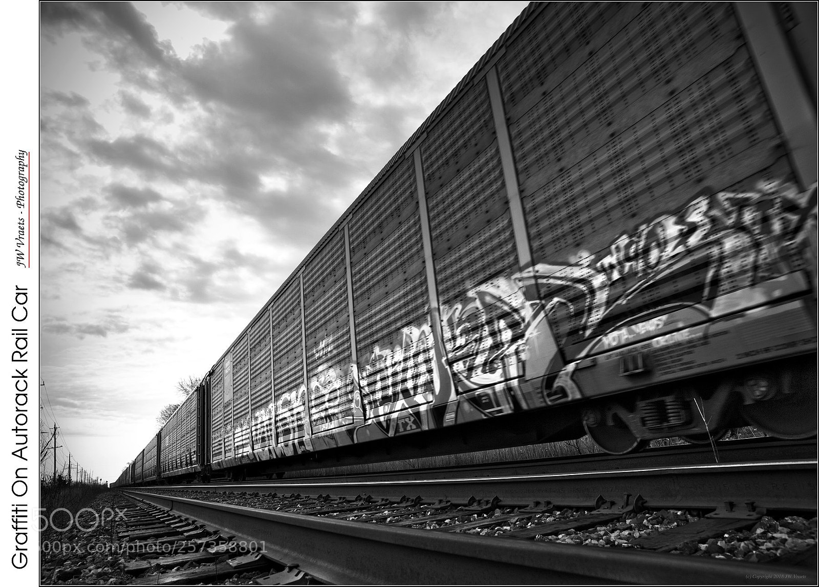 Olympus E-3 sample photo. Graffiti on autorack rail photography