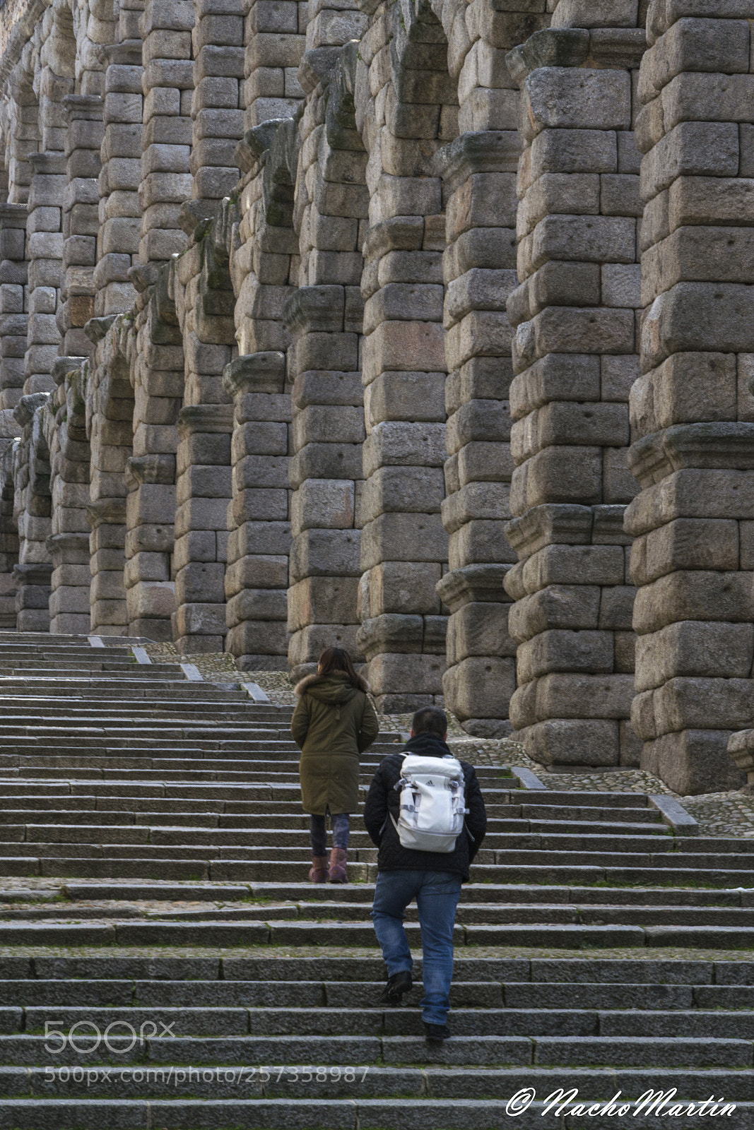 Nikon D3100 sample photo. Escaleras del acueducto photography
