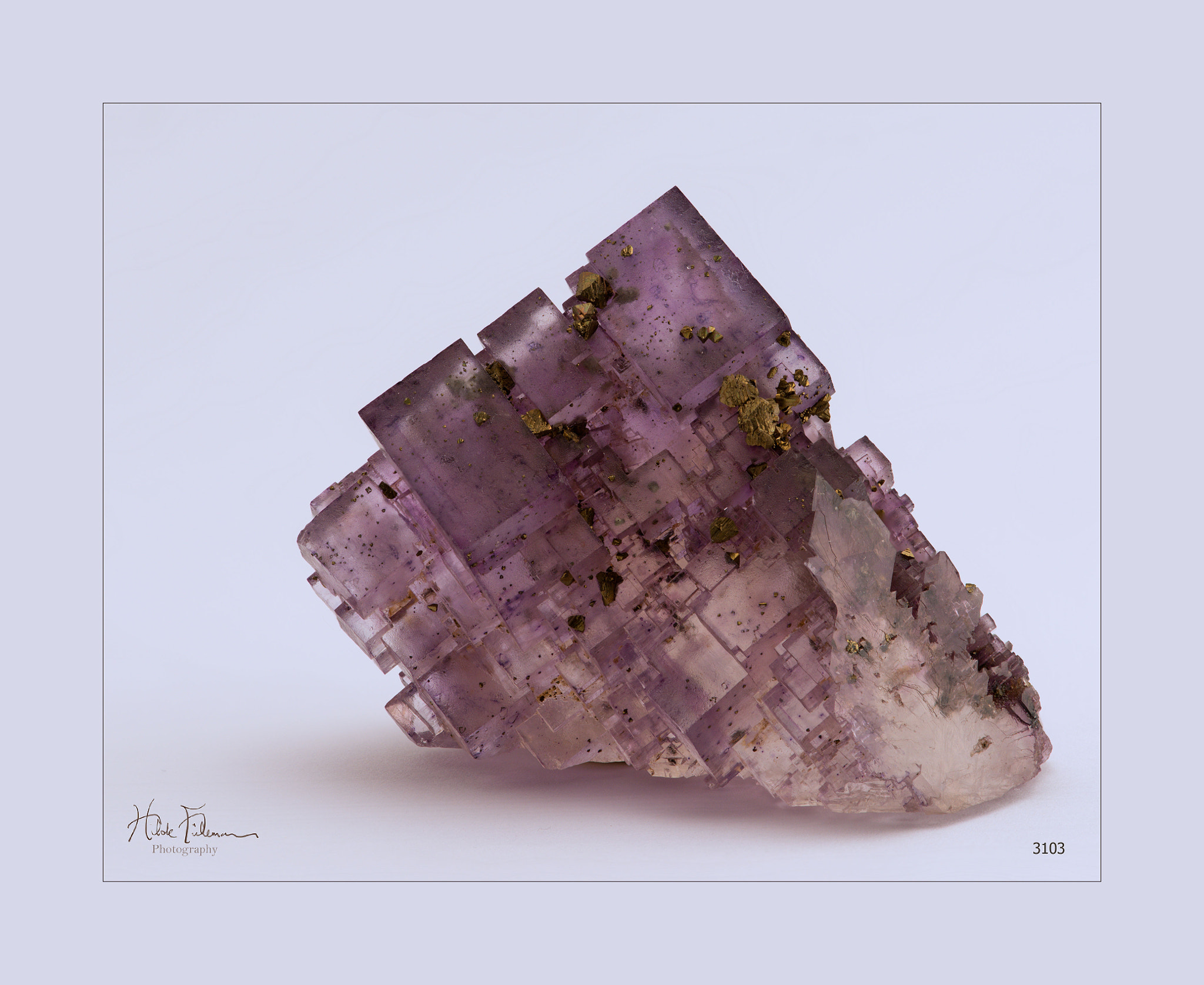 Nikon AF-S Micro-Nikkor 105mm F2.8G IF-ED VR sample photo. Fluorite with pyrite photography