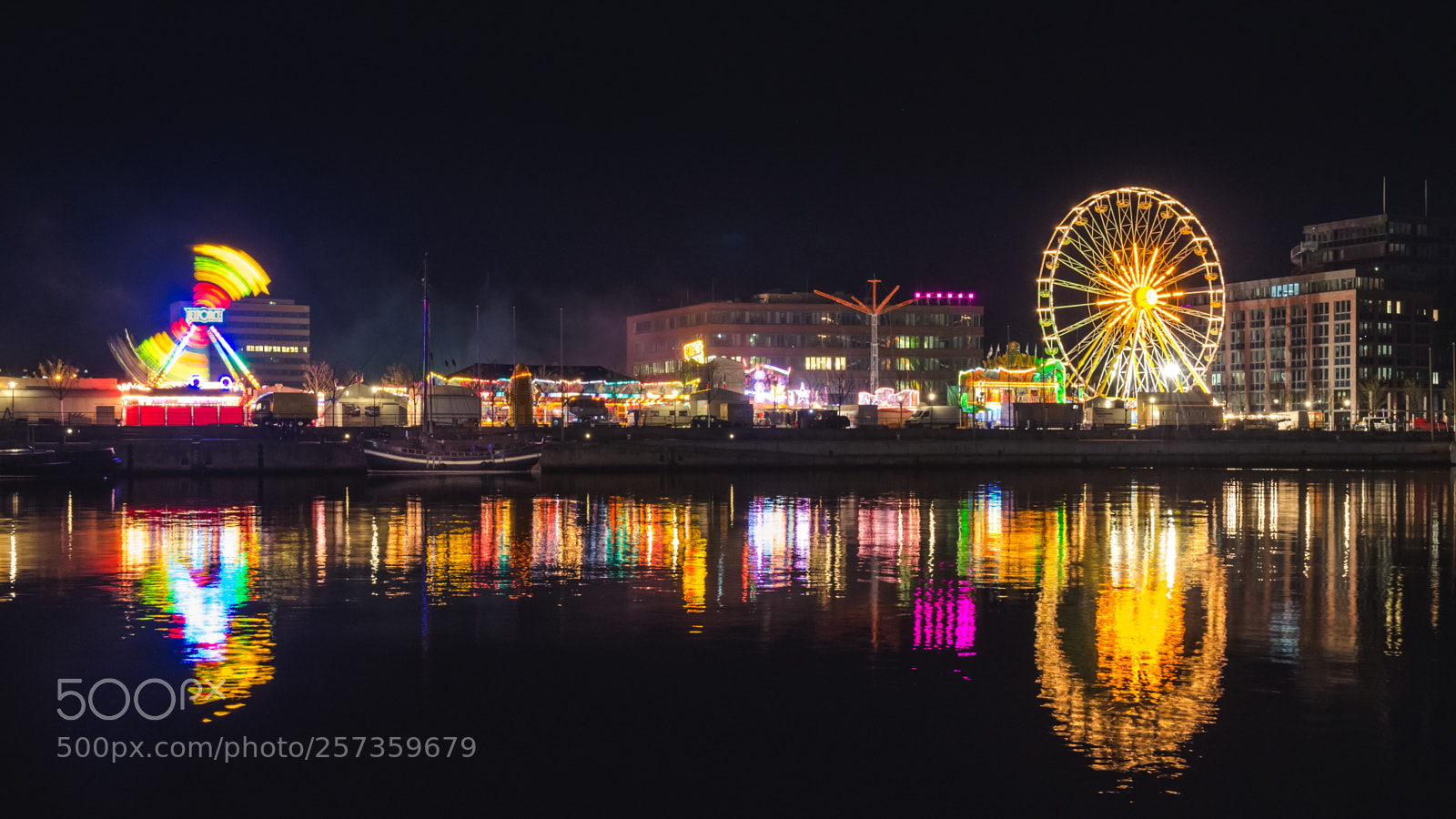 Nikon D5100 sample photo. Funfair photography