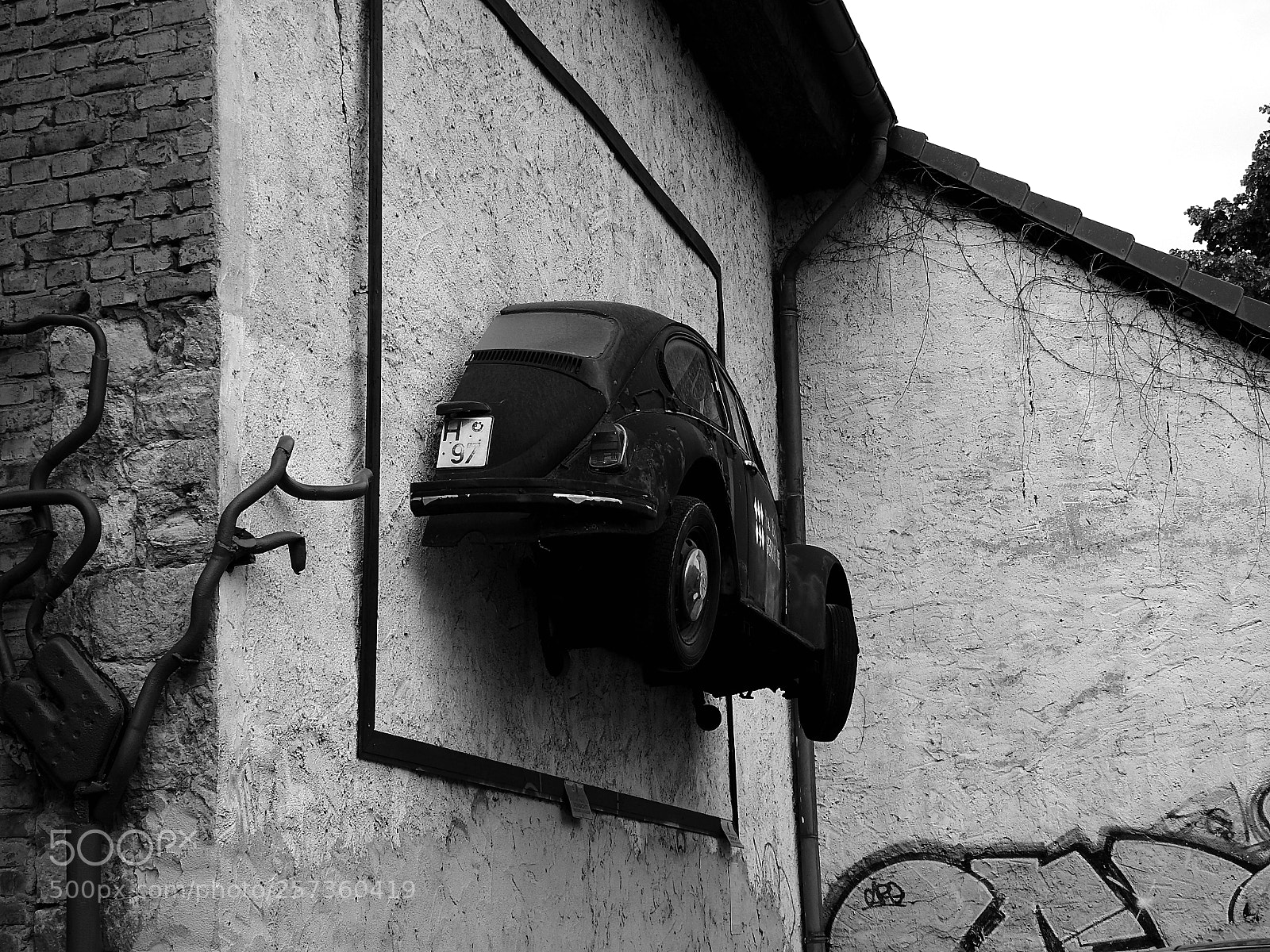 Nikon Coolpix P900 sample photo. Halfcar photography