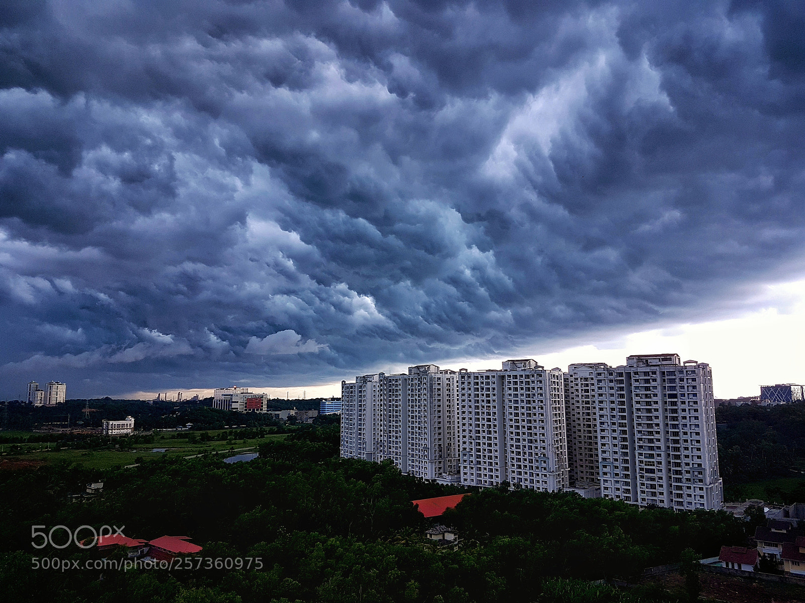 Samsung Galaxy S7 Edge sample photo. Arrival of storm photography