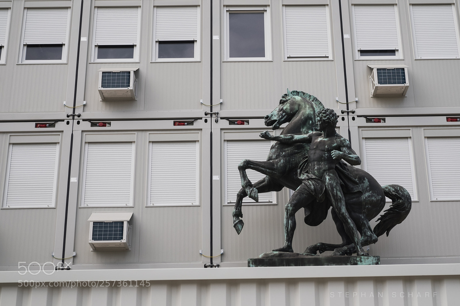 Fujifilm X-T10 sample photo. Battle against mordernism photography