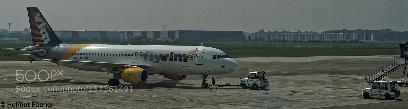 Olympus OM-D E-M5 sample photo. Langenhagen, flughafen hannover (haj) photography