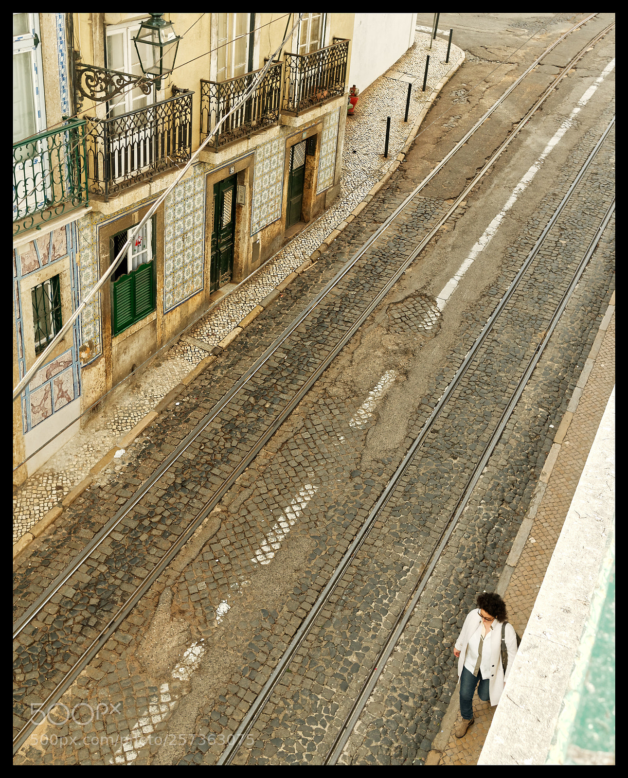 Panasonic Lumix DMC-GX7 sample photo. Alone in lisbon photography