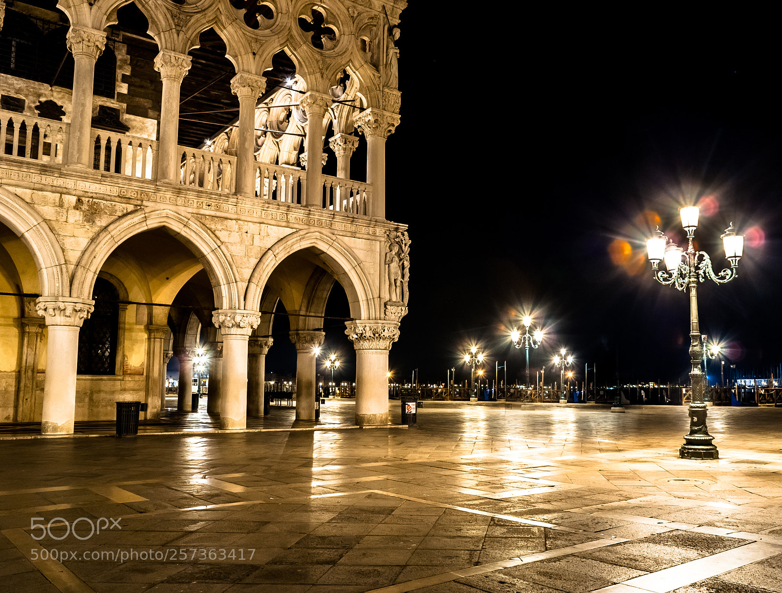 Sony Alpha DSLR-A200 sample photo. Palazzo ducale photography