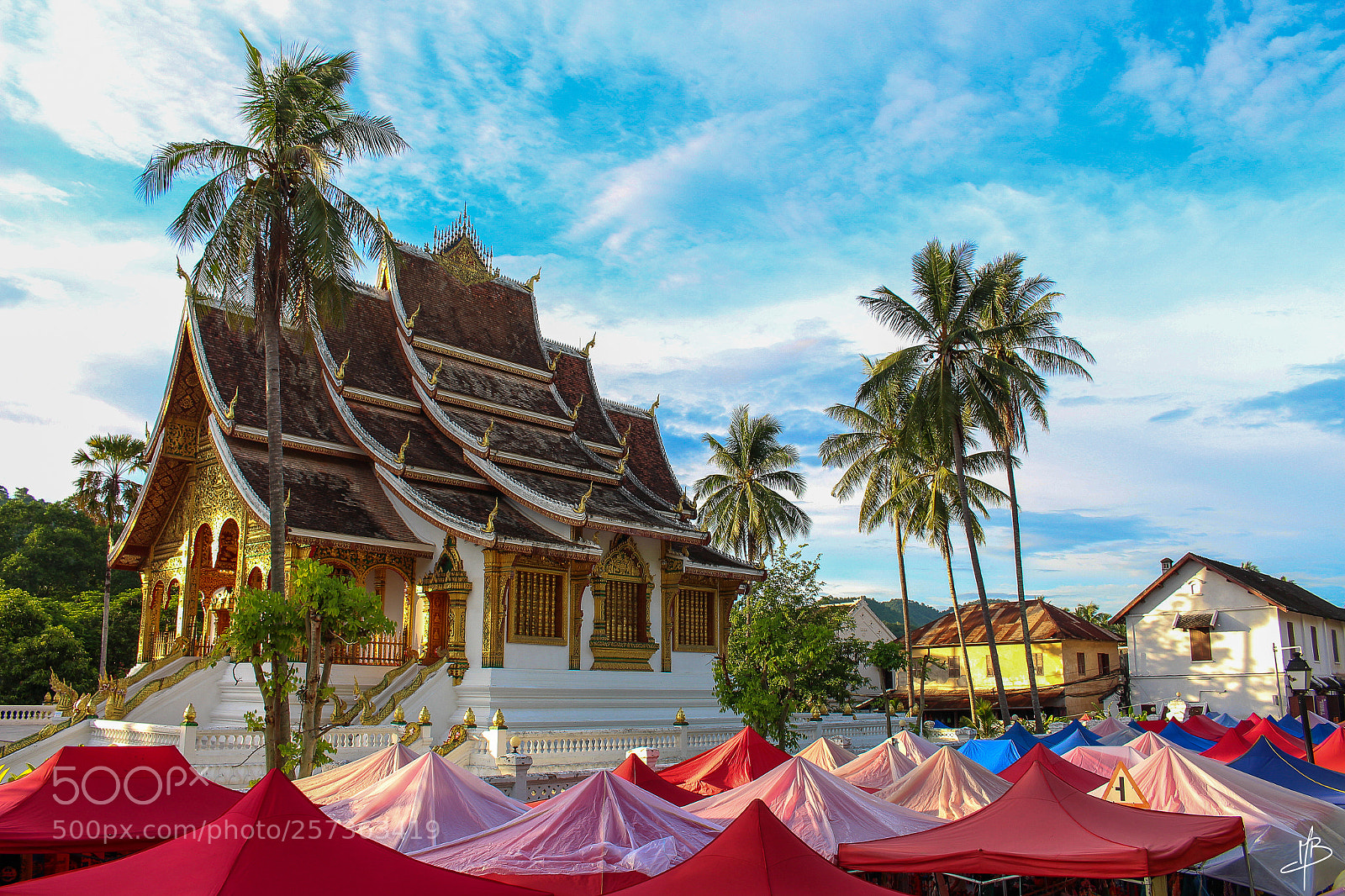 Canon EOS 700D (EOS Rebel T5i / EOS Kiss X7i) sample photo. Haw pha bang luang photography