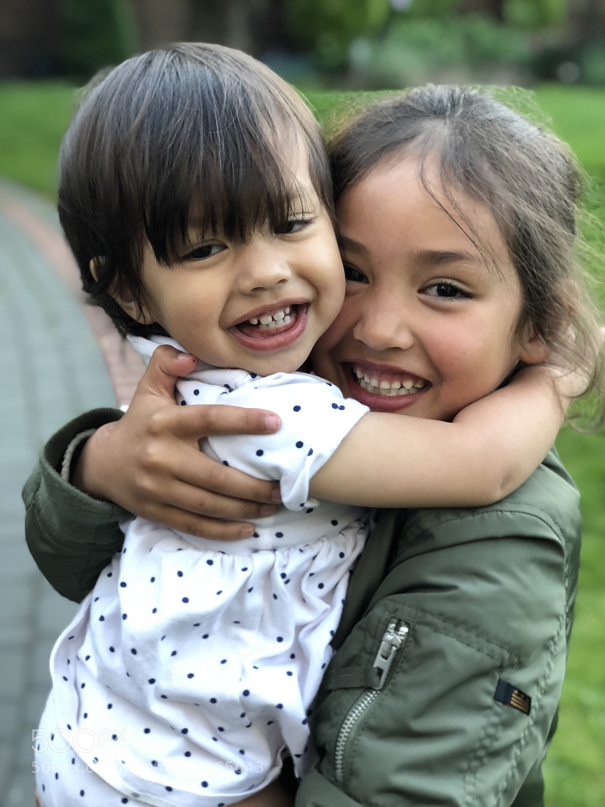 Apple iPhone X sample photo. Sisters photography