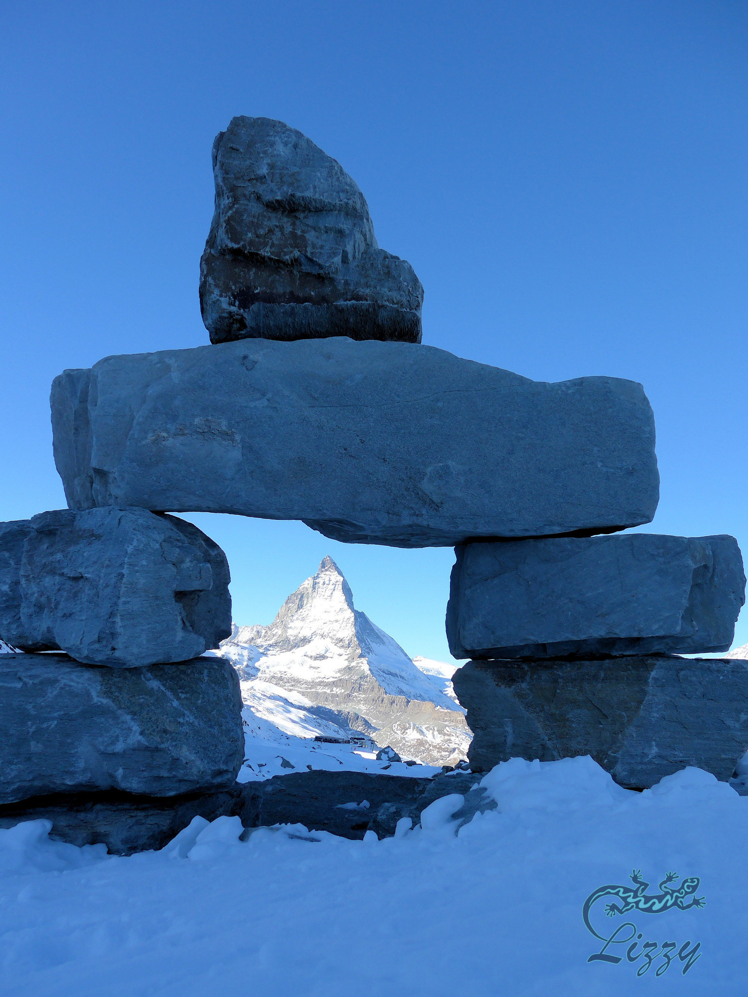 Panasonic Lumix DMC-LF1 sample photo. Blick durch steinskulptur auf's matterhorn photography