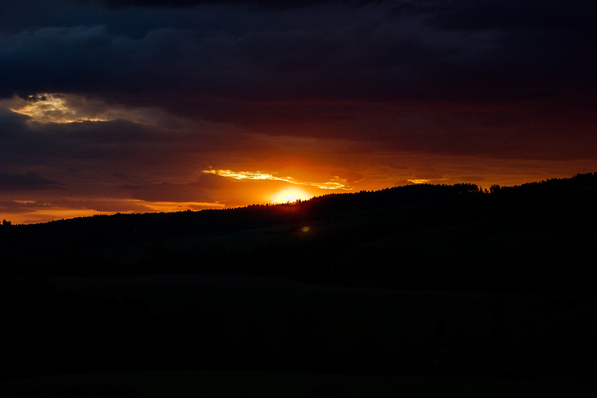 Canon EF-S 17-55mm F2.8 IS USM sample photo. Sundown i. photography