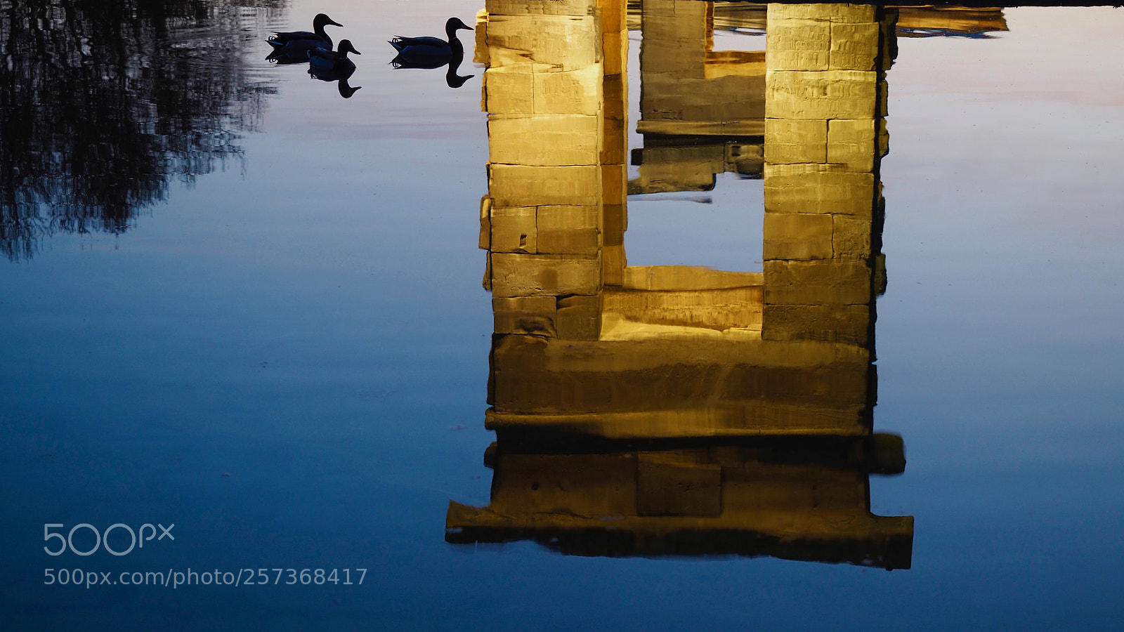 Olympus OM-D E-M5 II sample photo. Templo de debod photography