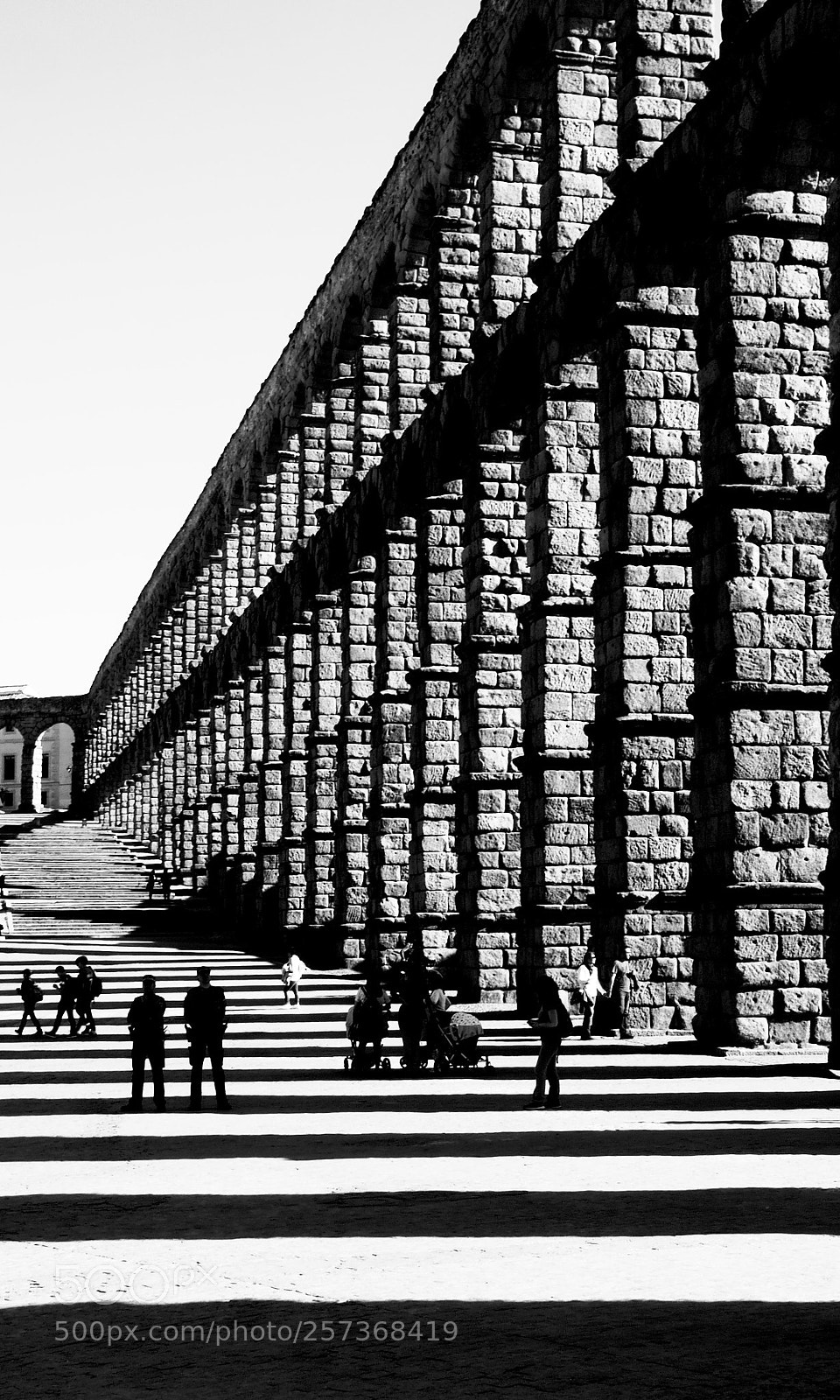 Olympus OM-D E-M5 II sample photo. Acquedotto romano - segovia photography