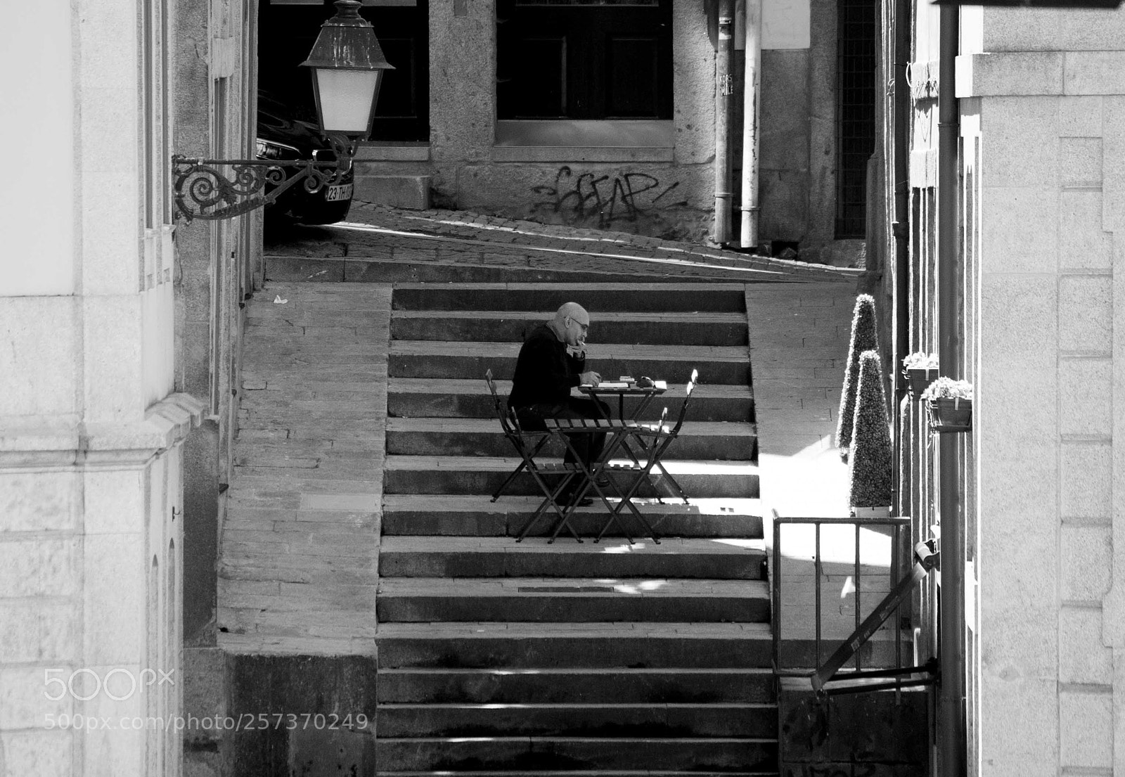 Canon EOS 350D (EOS Digital Rebel XT / EOS Kiss Digital N) sample photo. Morning on the stairs photography