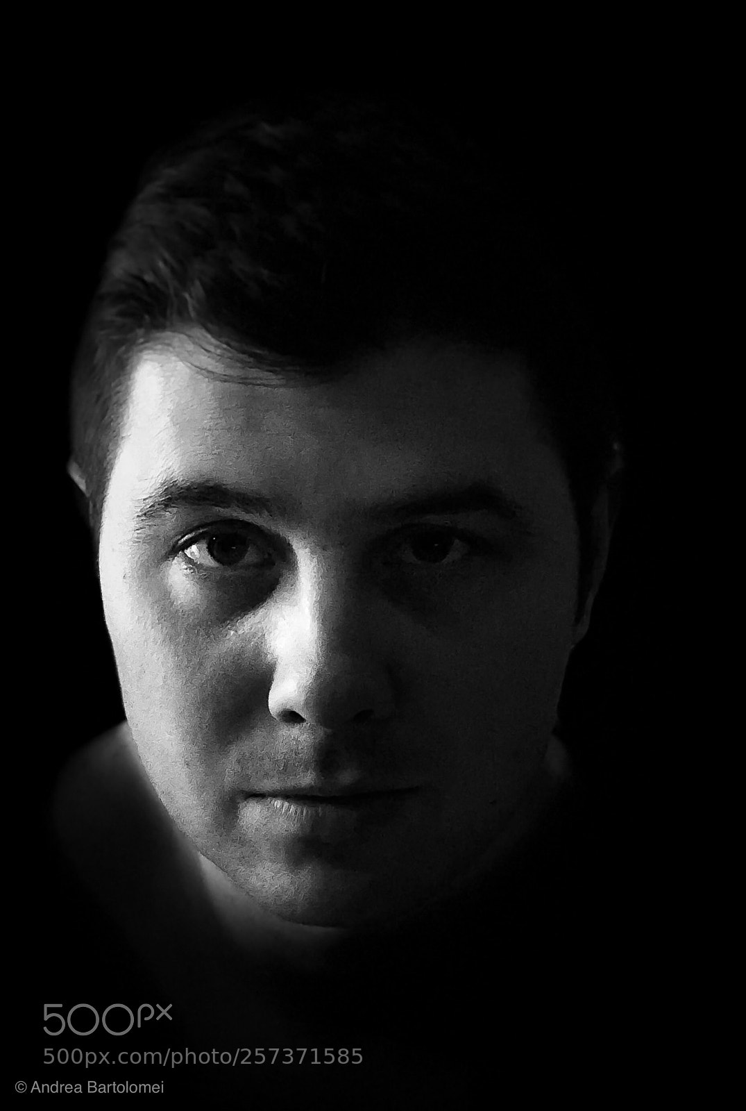 Apple iPhone 8 Plus sample photo. Autoritratto photography