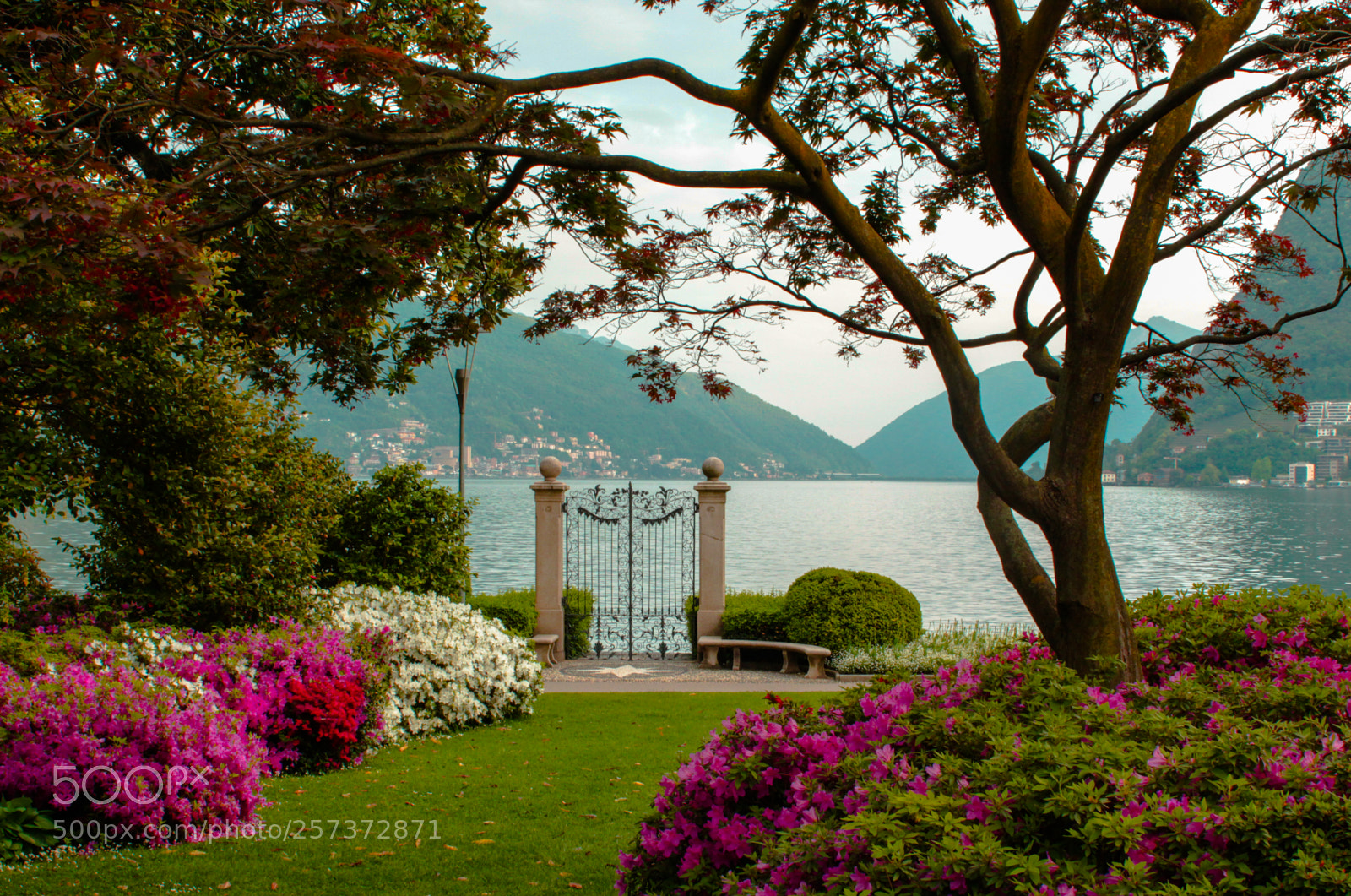 Canon EOS 700D (EOS Rebel T5i / EOS Kiss X7i) sample photo. Gate to paradise photography