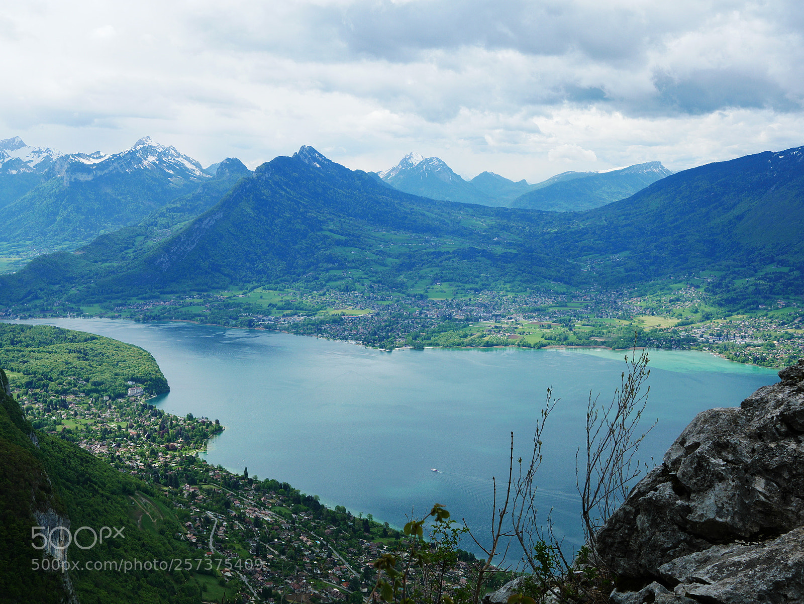Panasonic Lumix DMC-GX85 (Lumix DMC-GX80 / Lumix DMC-GX7 Mark II) sample photo. Lake of annecy photography
