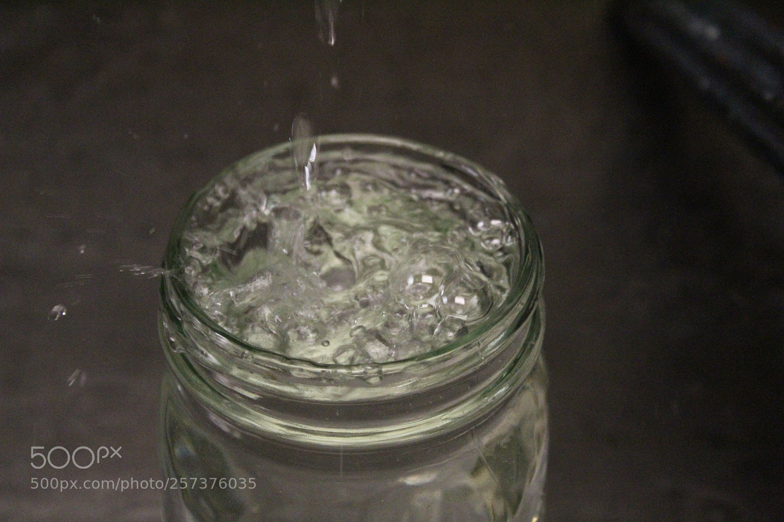 Canon EOS 1300D (EOS Rebel T6 / EOS Kiss X80) sample photo. Water pouring photography