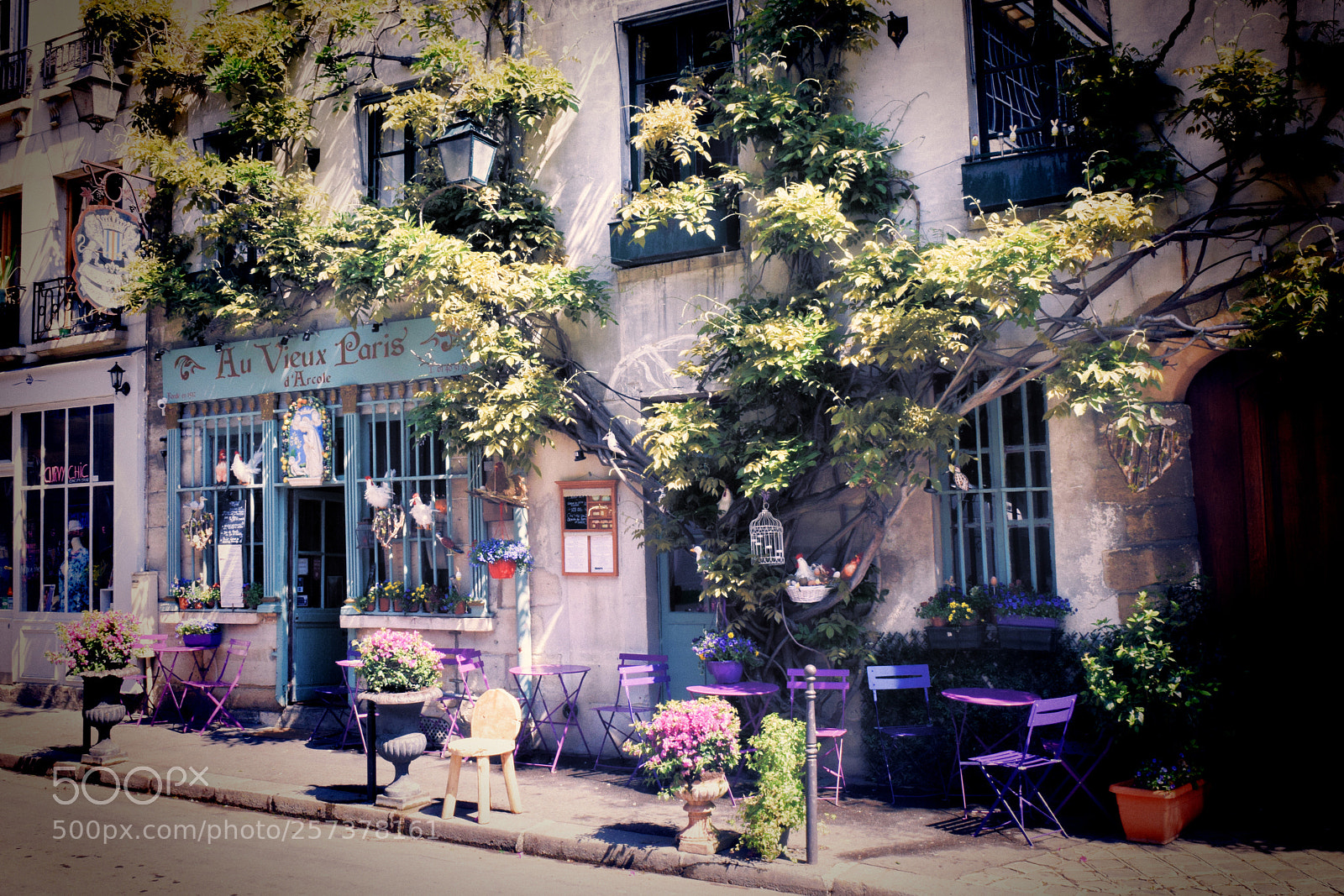 Nikon D3300 sample photo. Paris storefront photography